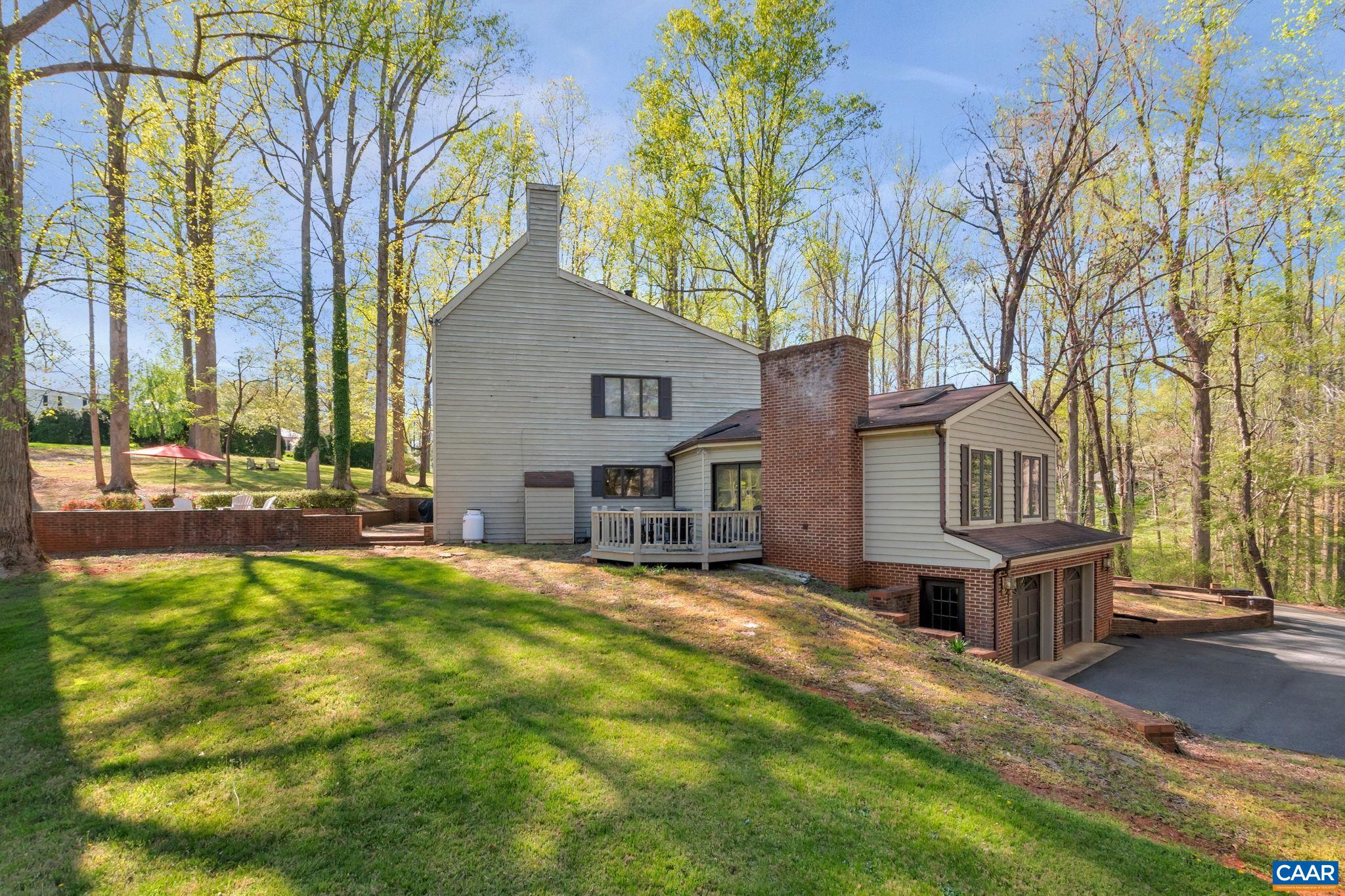 1050 OLD GARTH RD