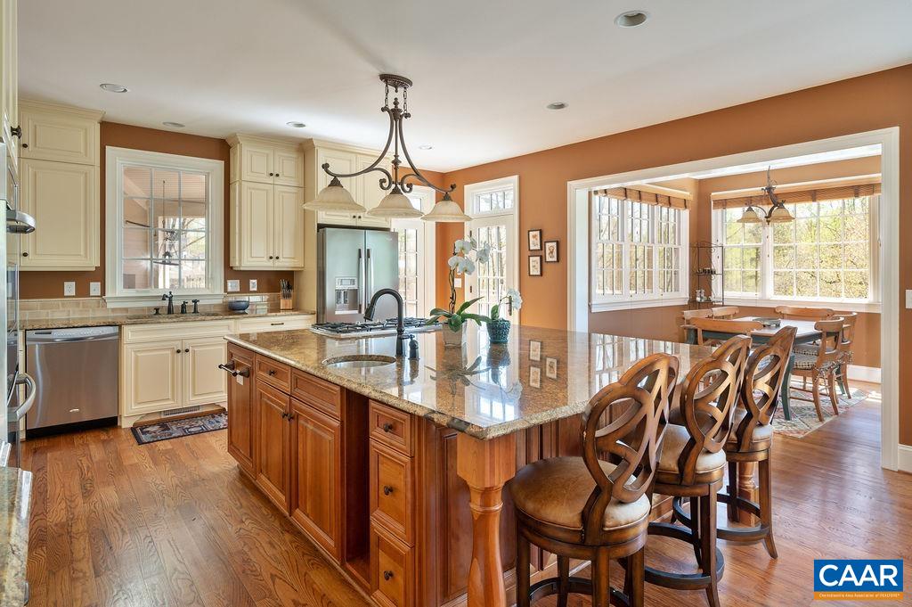 1970 OLD BALLARD FARM LN