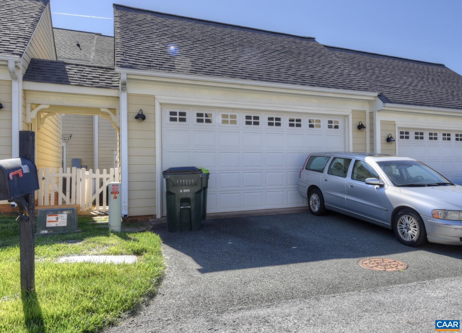 215 GRASS DALE LN