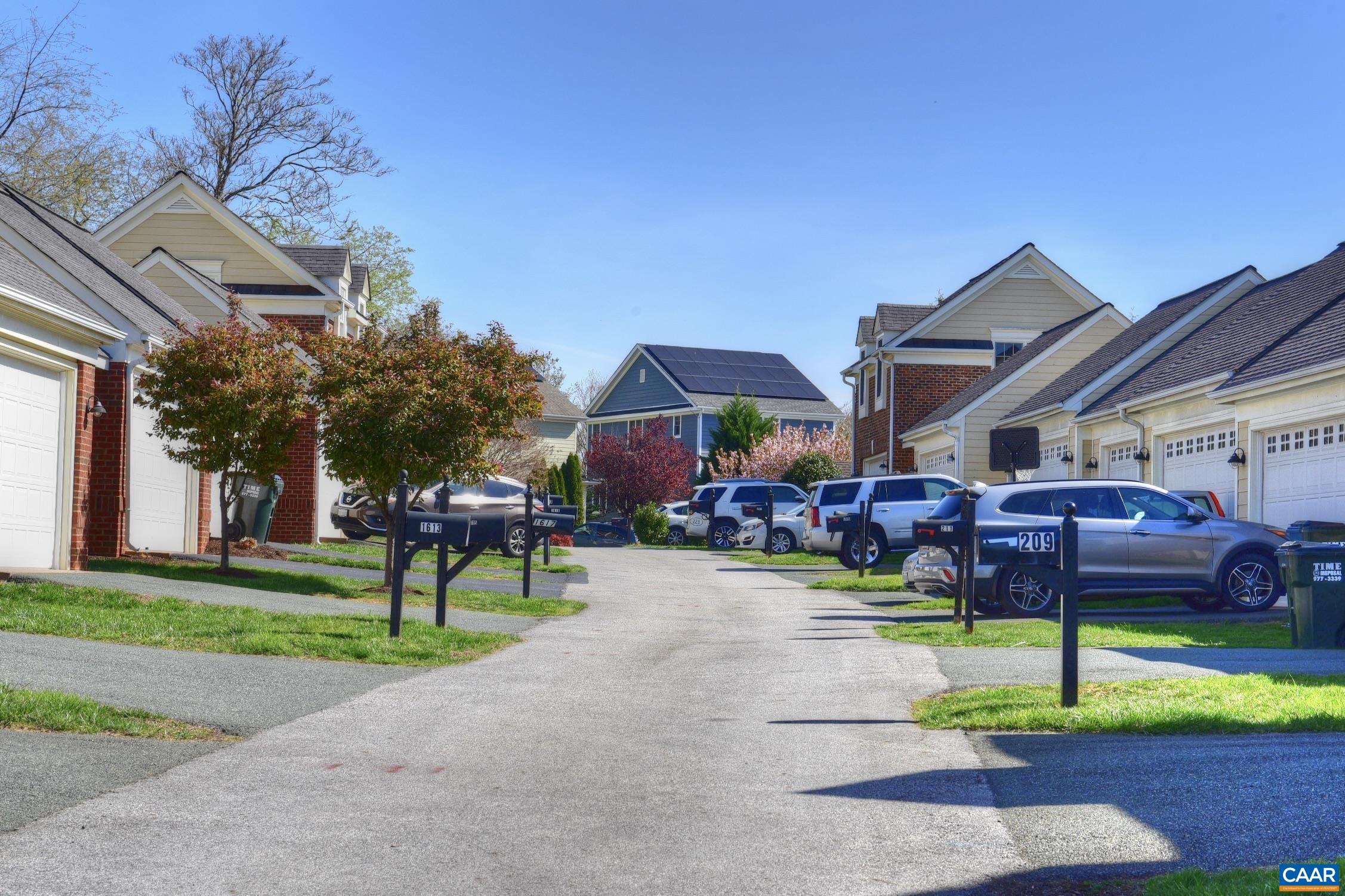 215 GRASS DALE LN