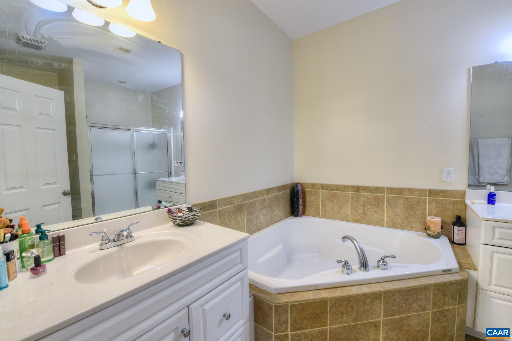 215 GRASS DALE LN