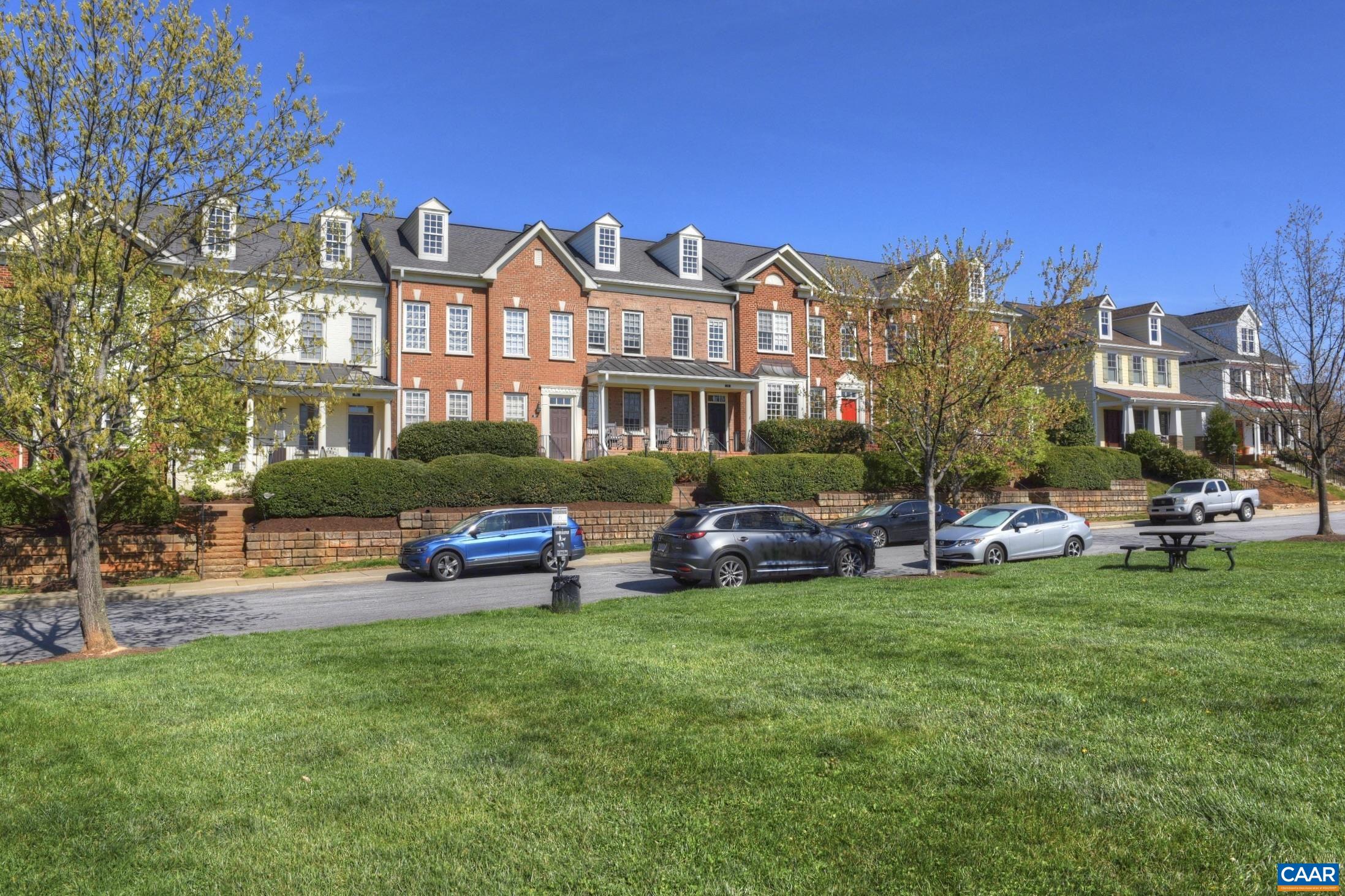 215 GRASS DALE LN