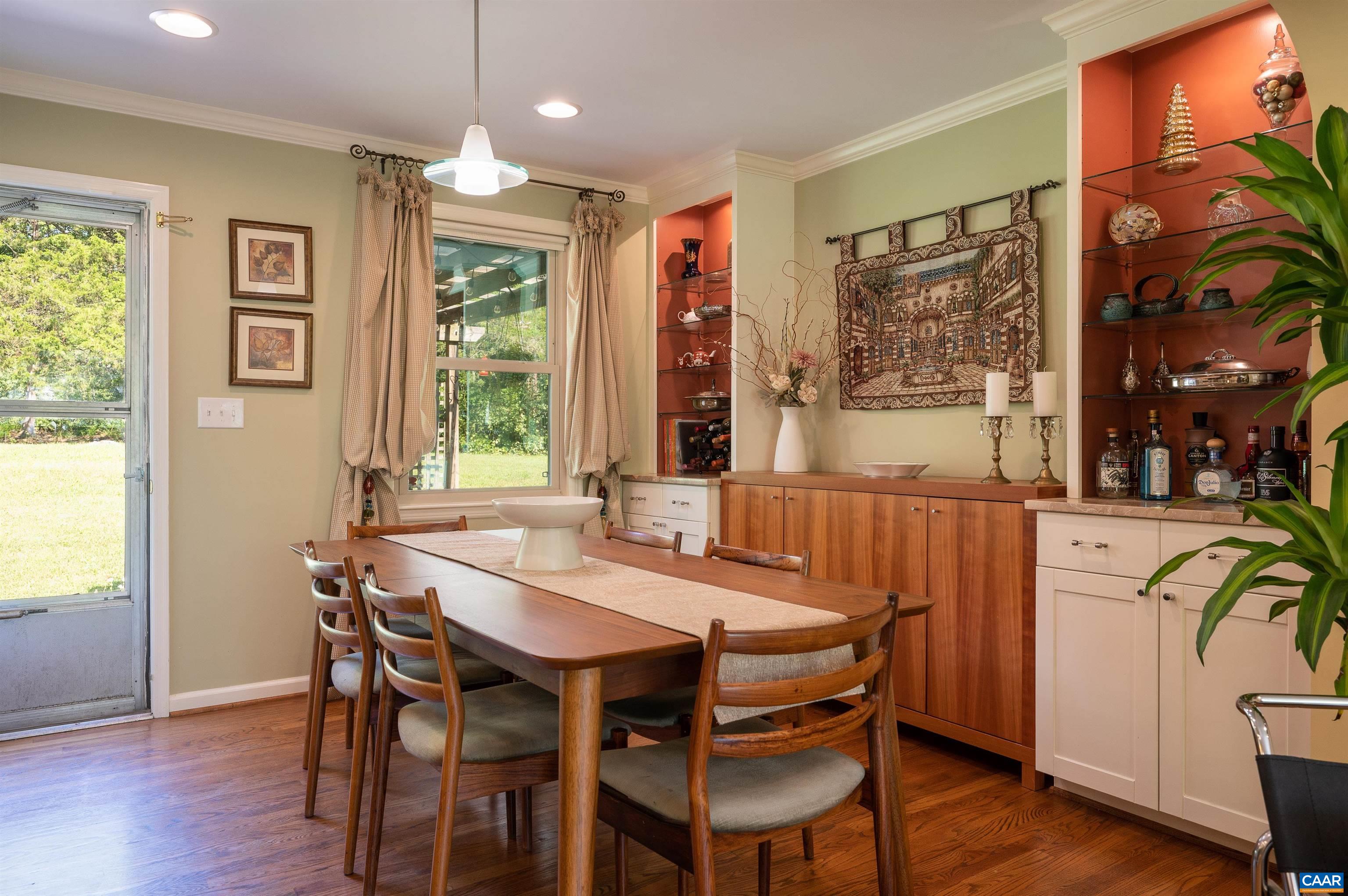 2333 GLENN CT