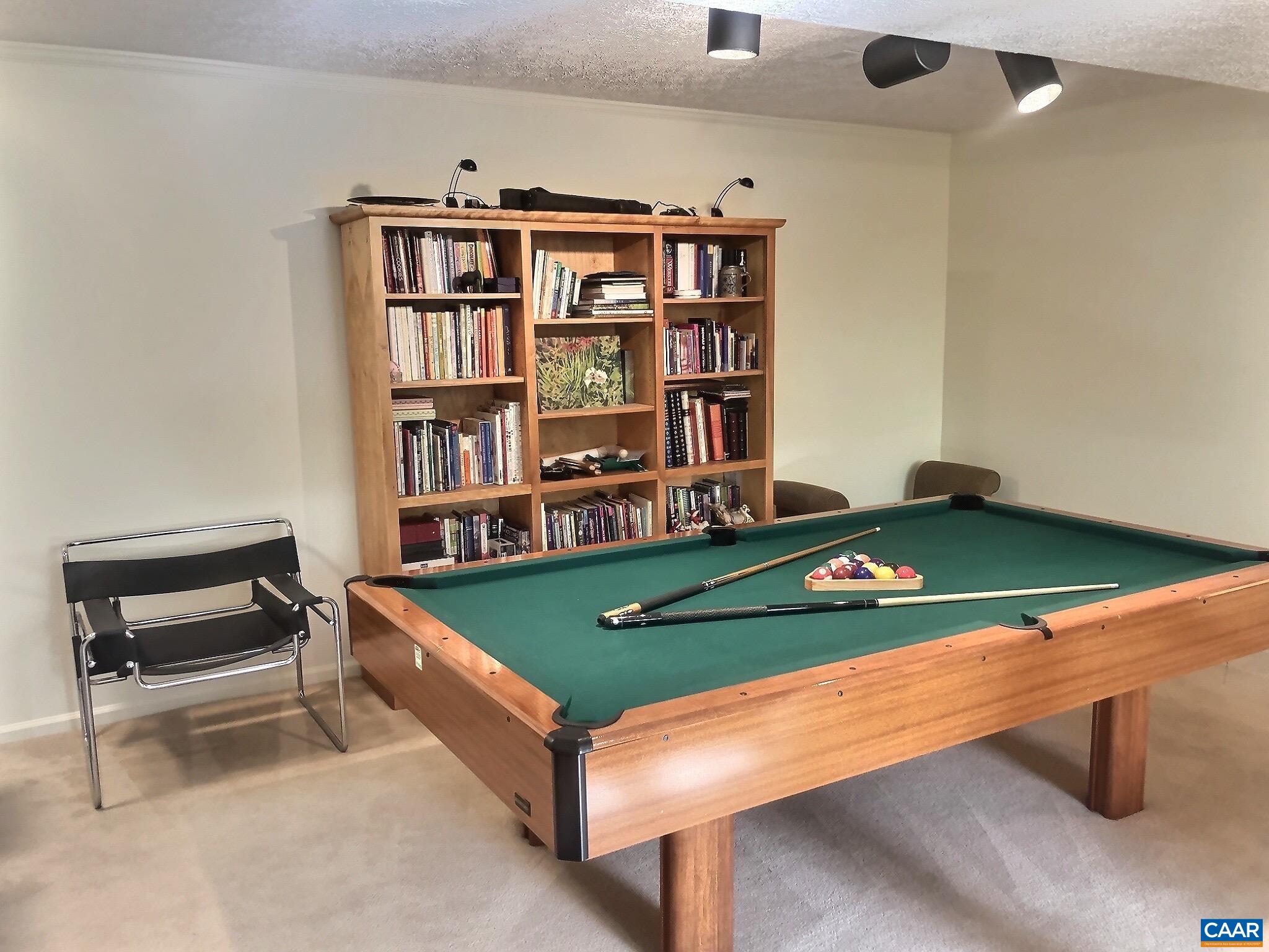 2333 GLENN CT