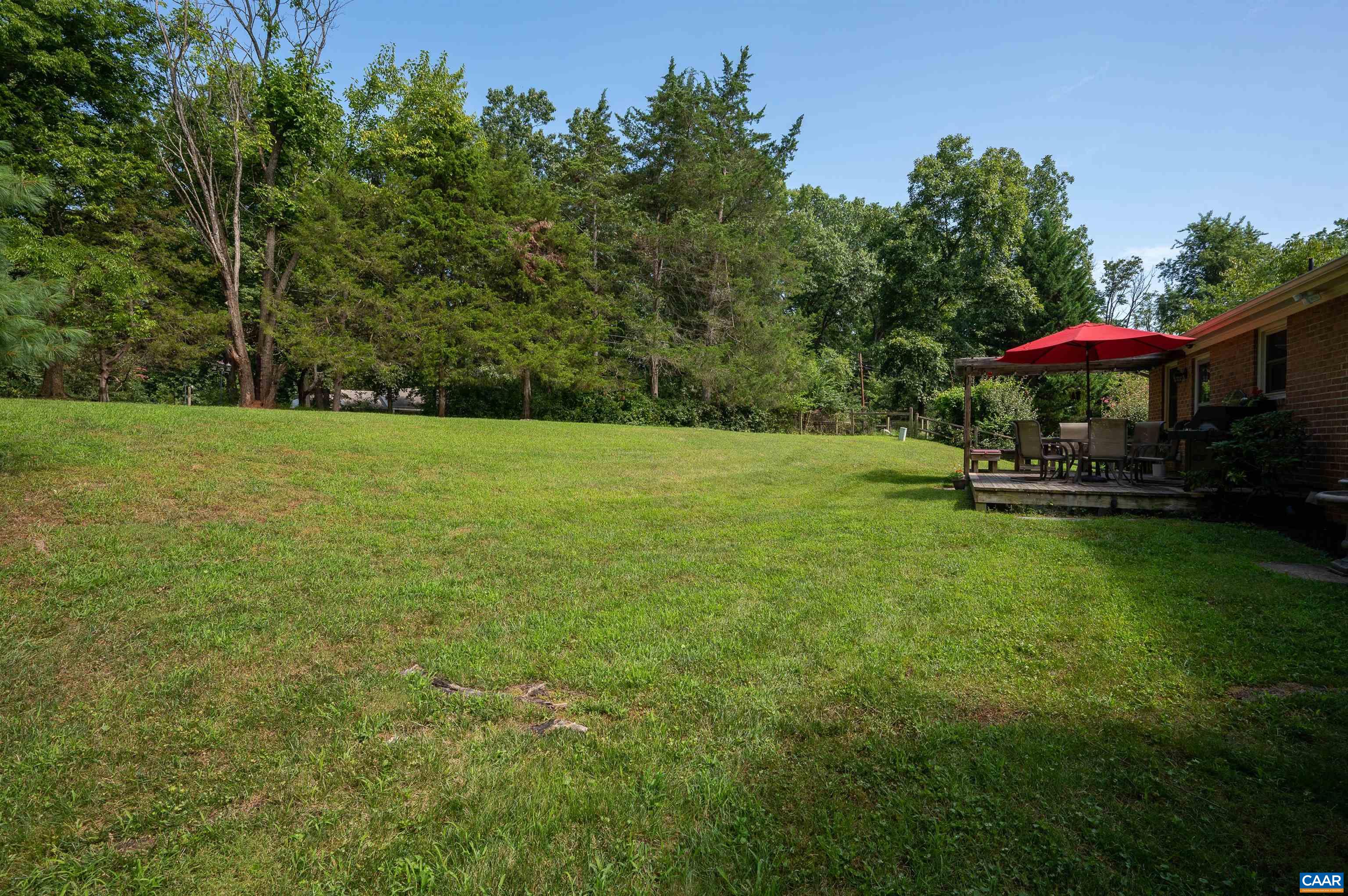 2333 GLENN CT