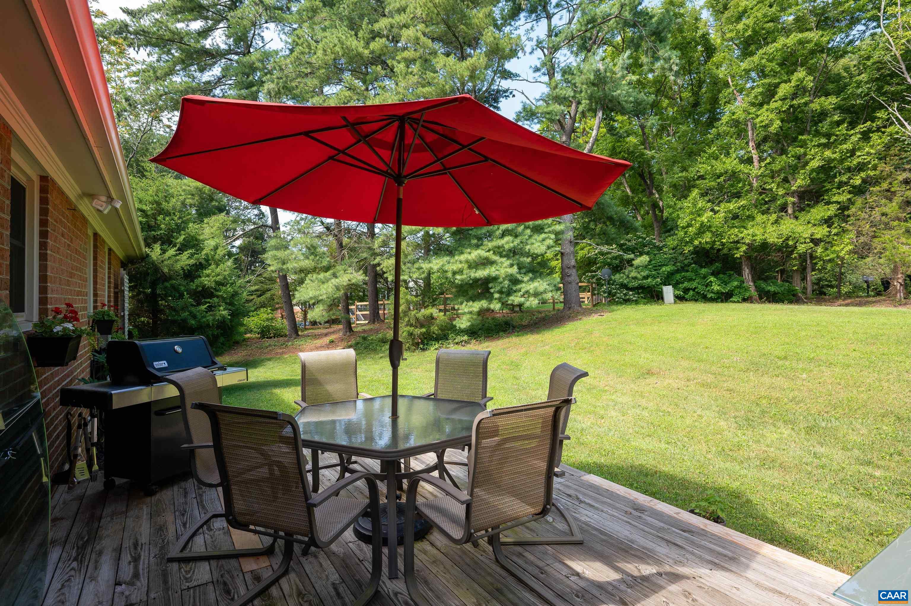 2333 GLENN CT
