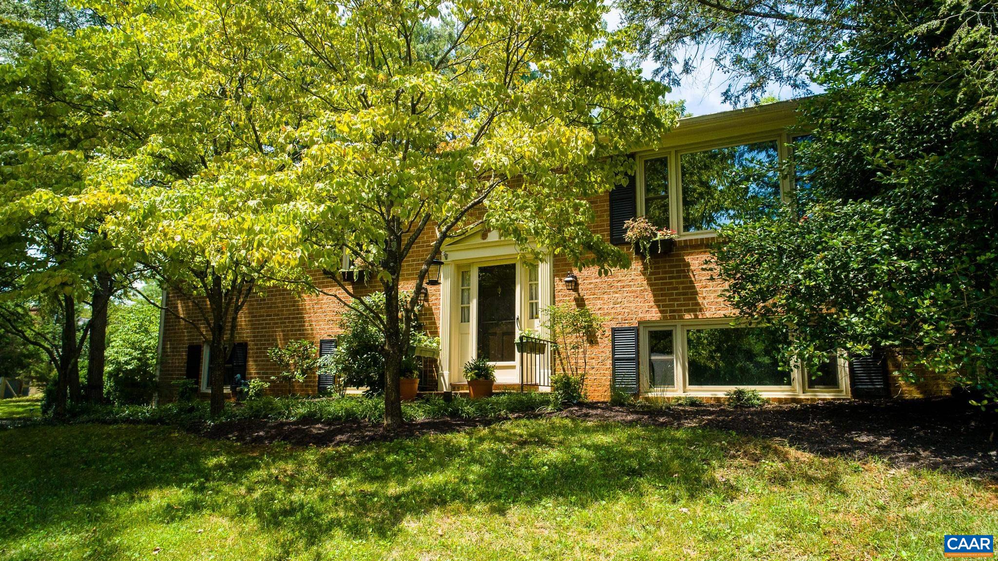 2333 GLENN CT