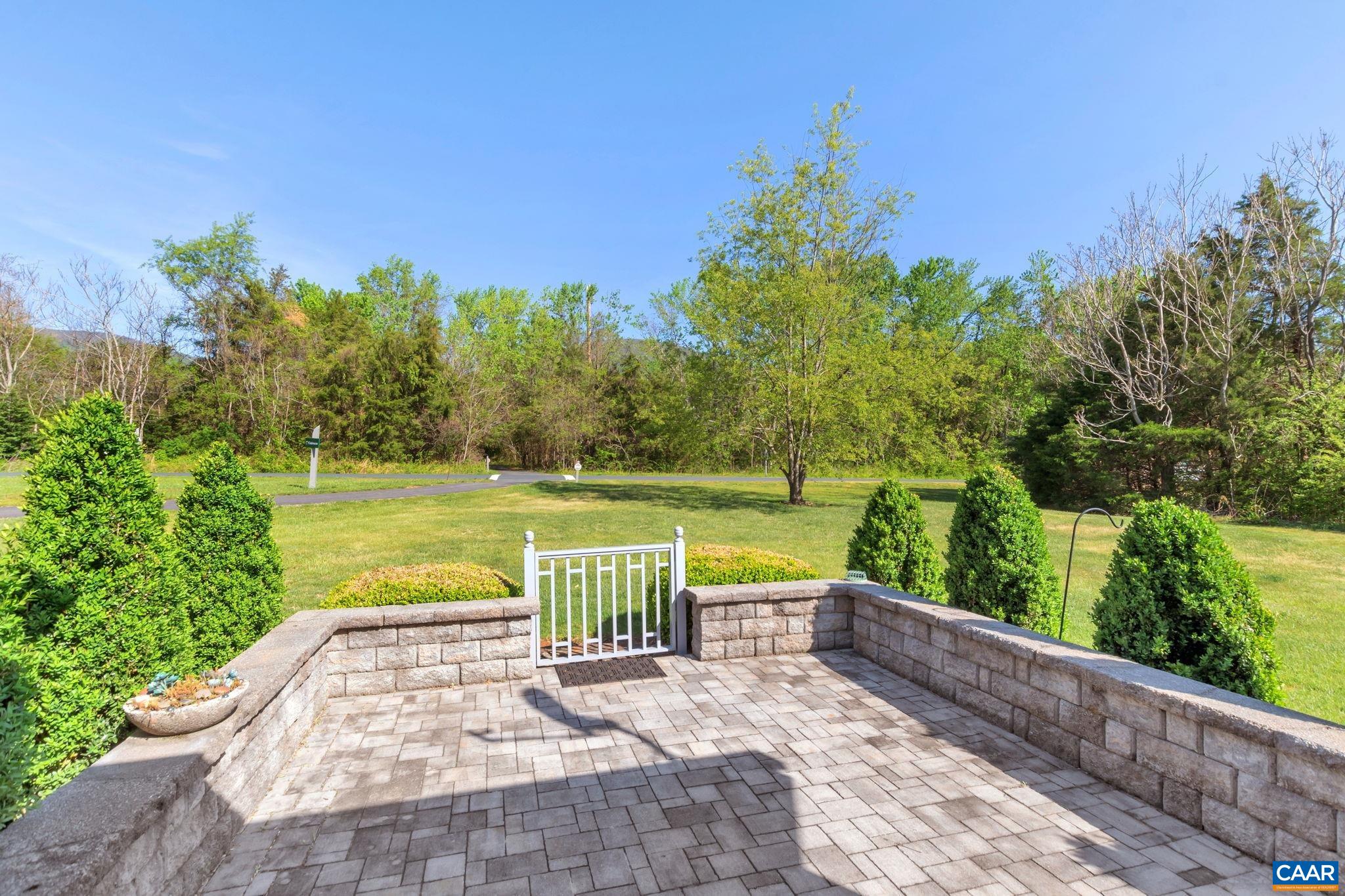 30 MULLIGAN LN