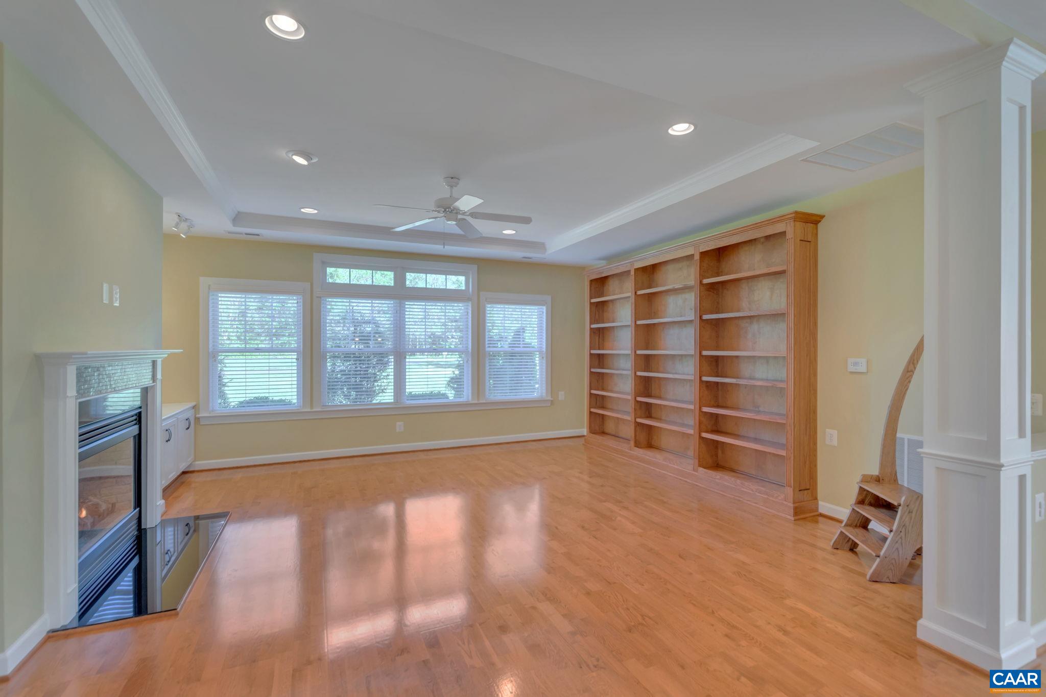 30 MULLIGAN LN