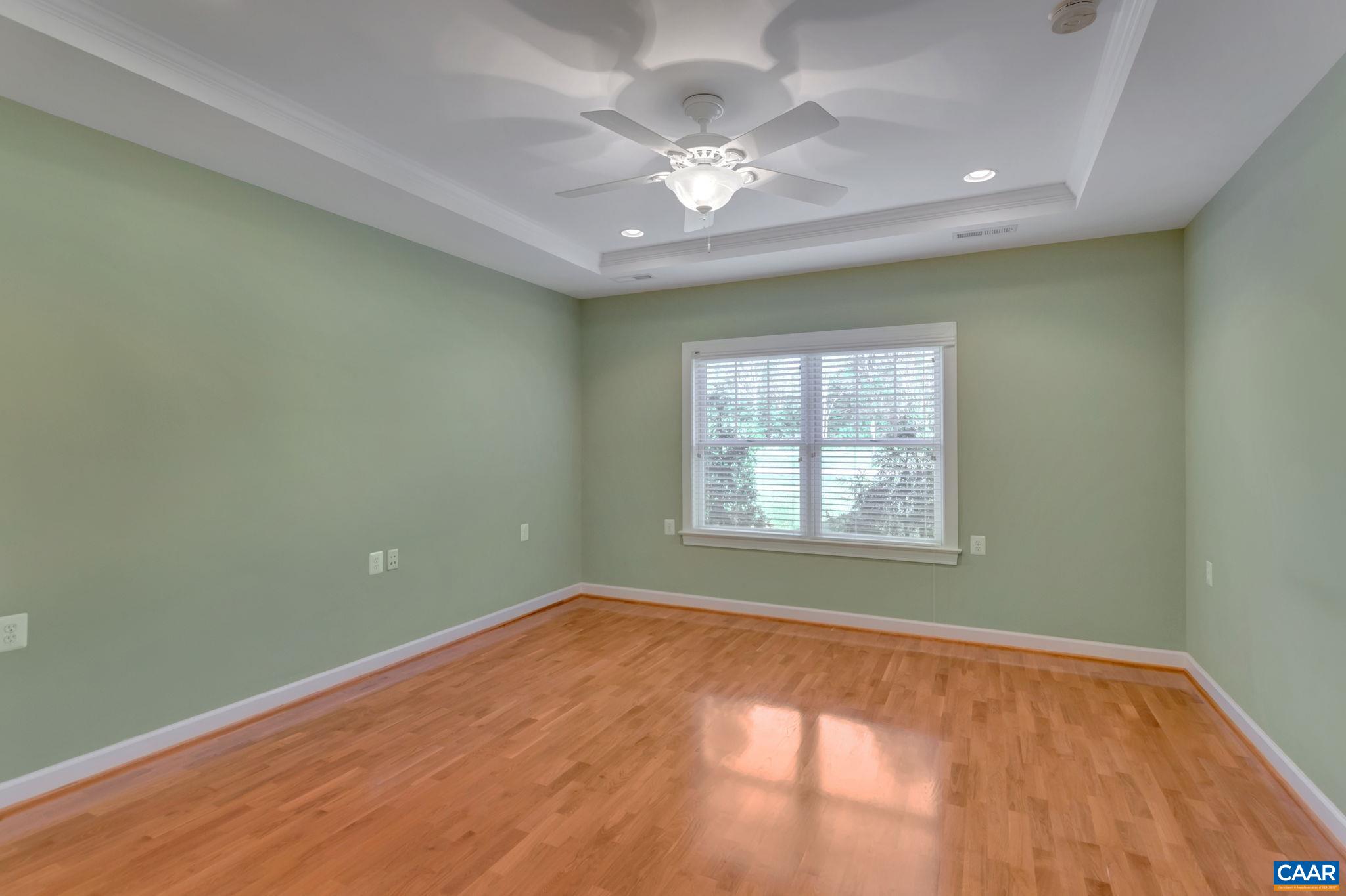 30 MULLIGAN LN