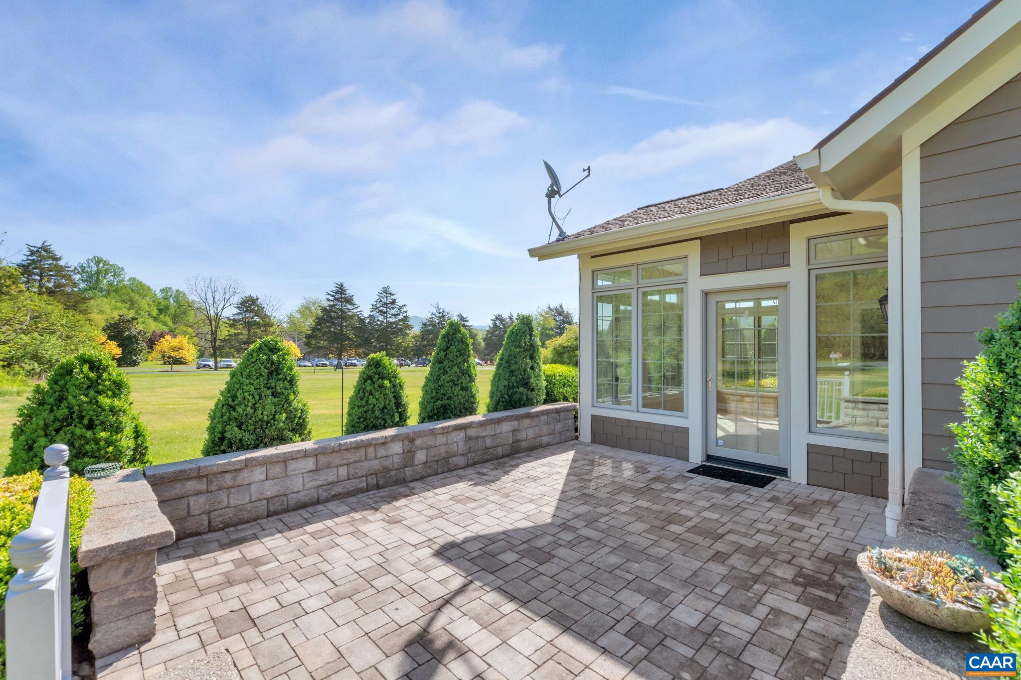 30 MULLIGAN LN