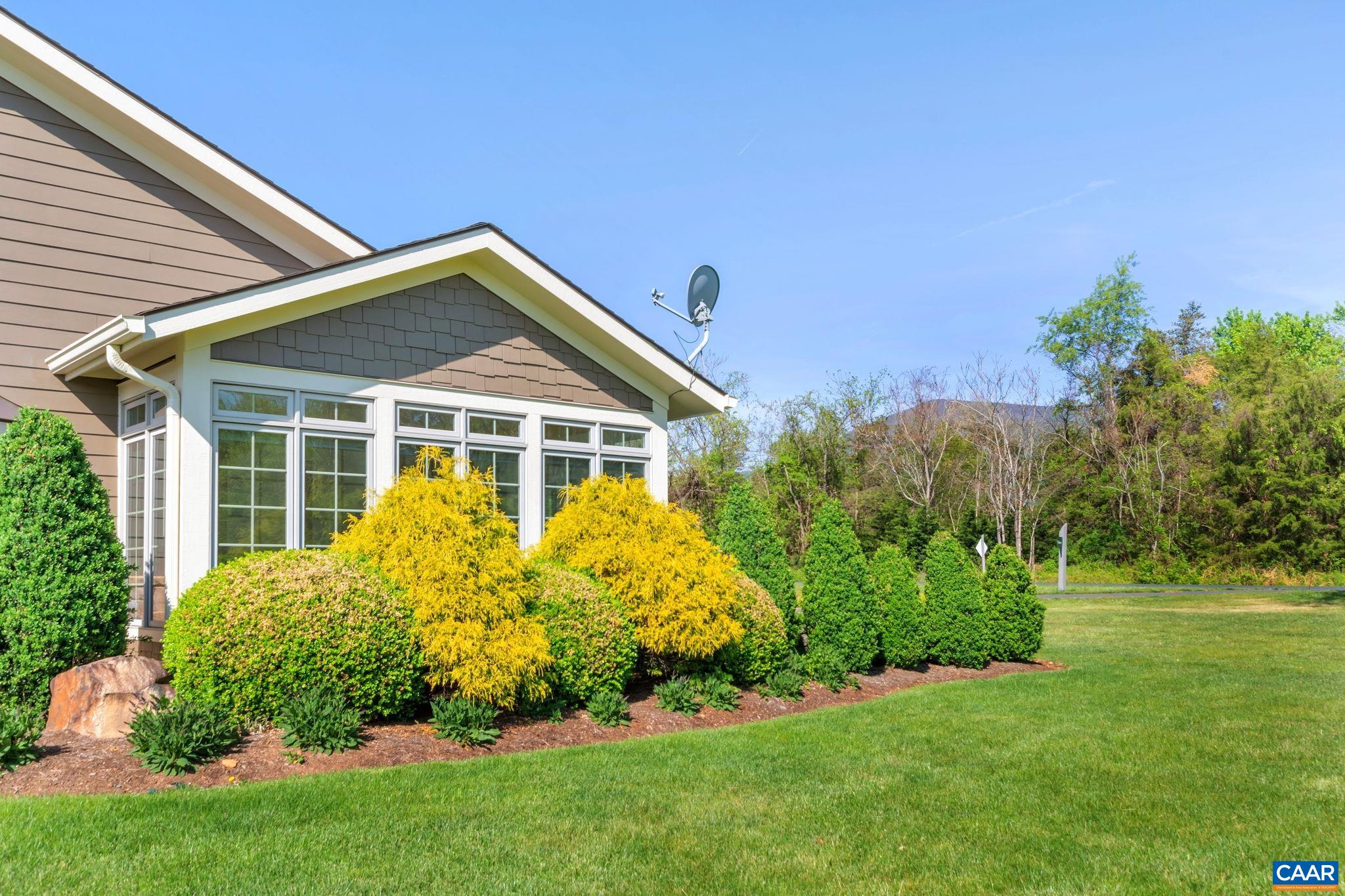 30 MULLIGAN LN