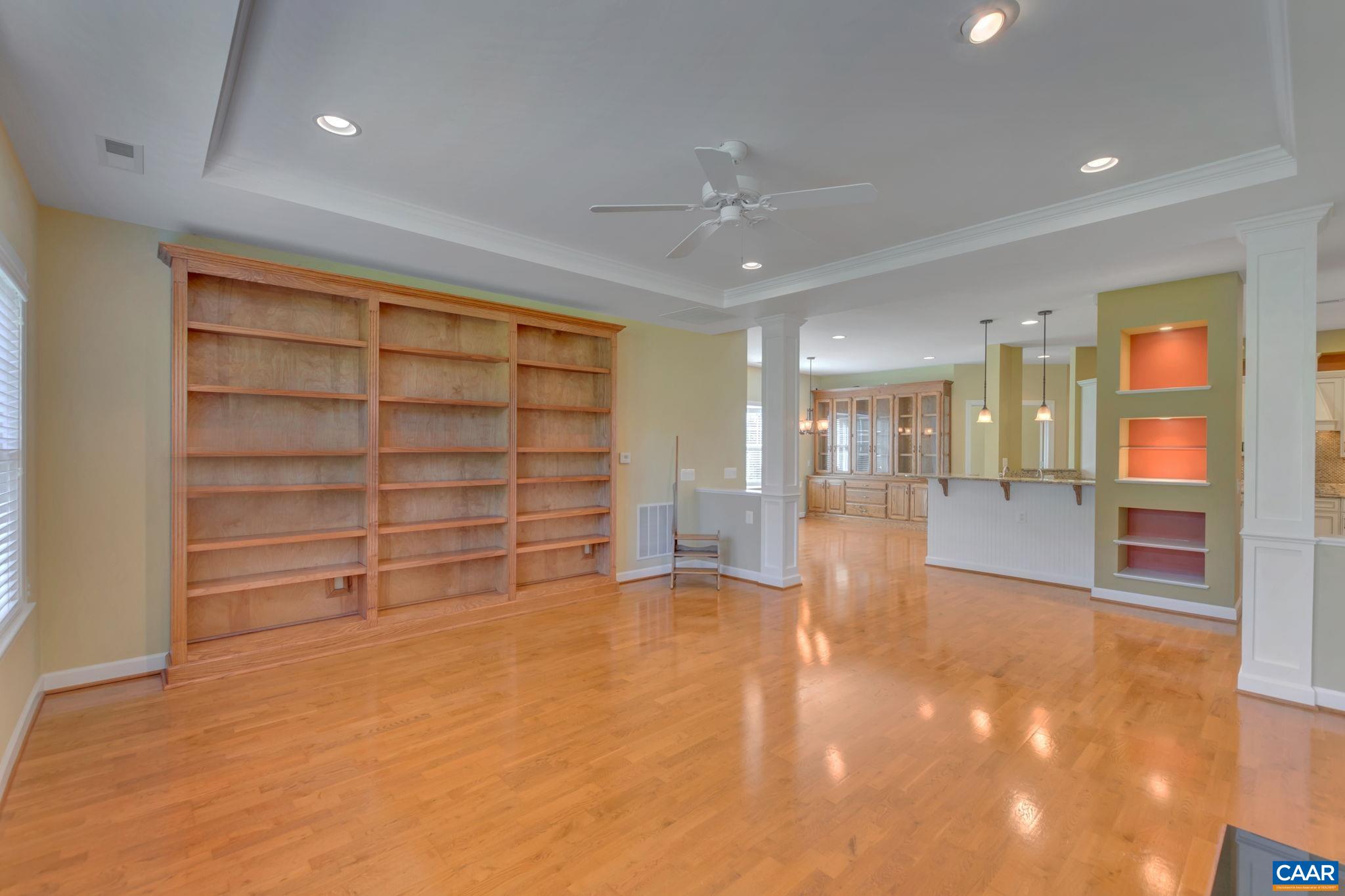 30 MULLIGAN LN