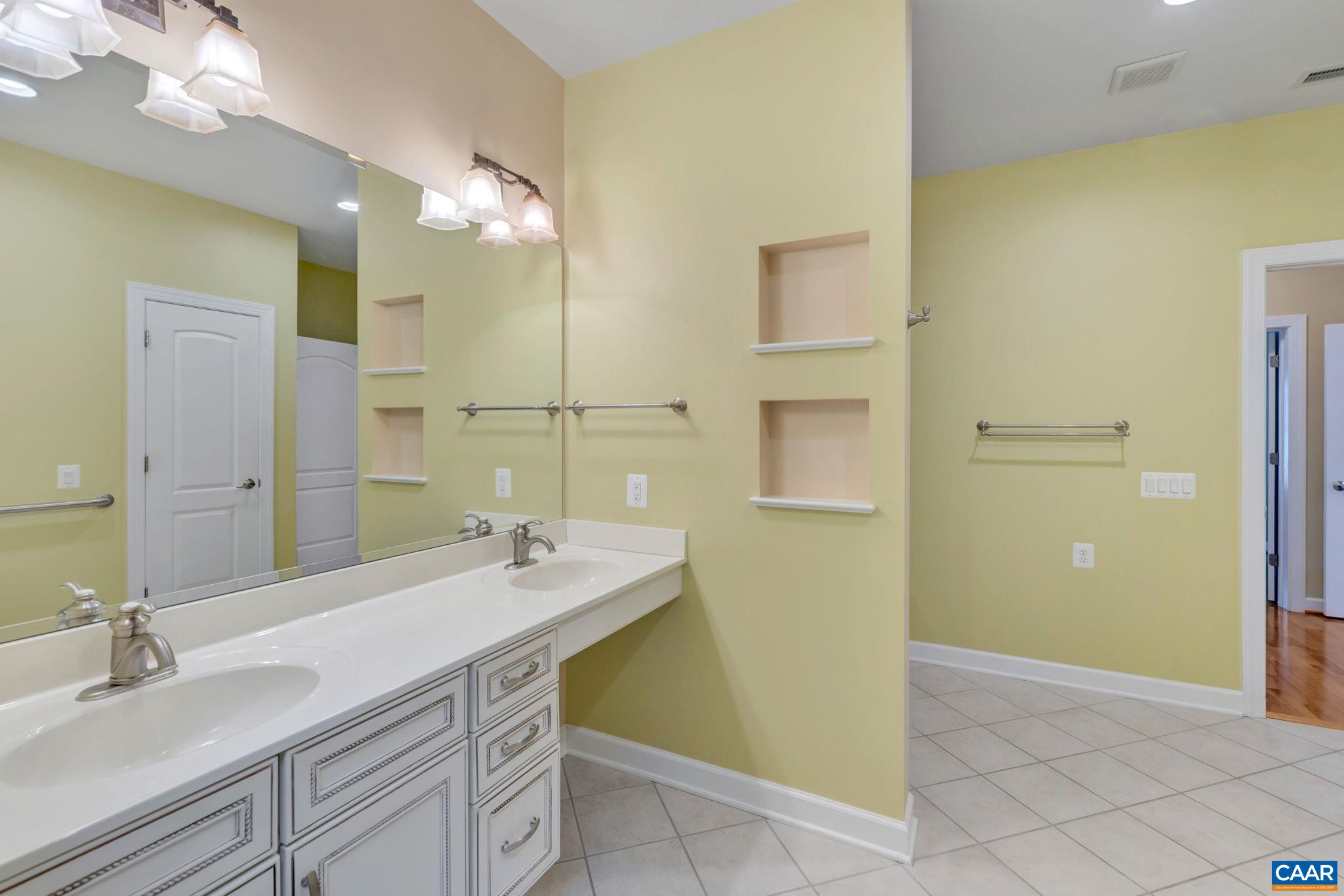 30 MULLIGAN LN