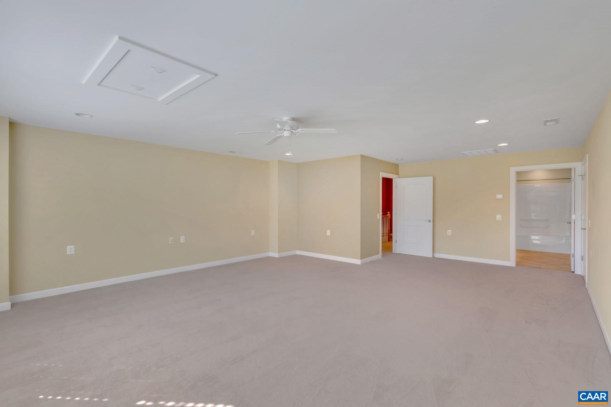 30 MULLIGAN LN
