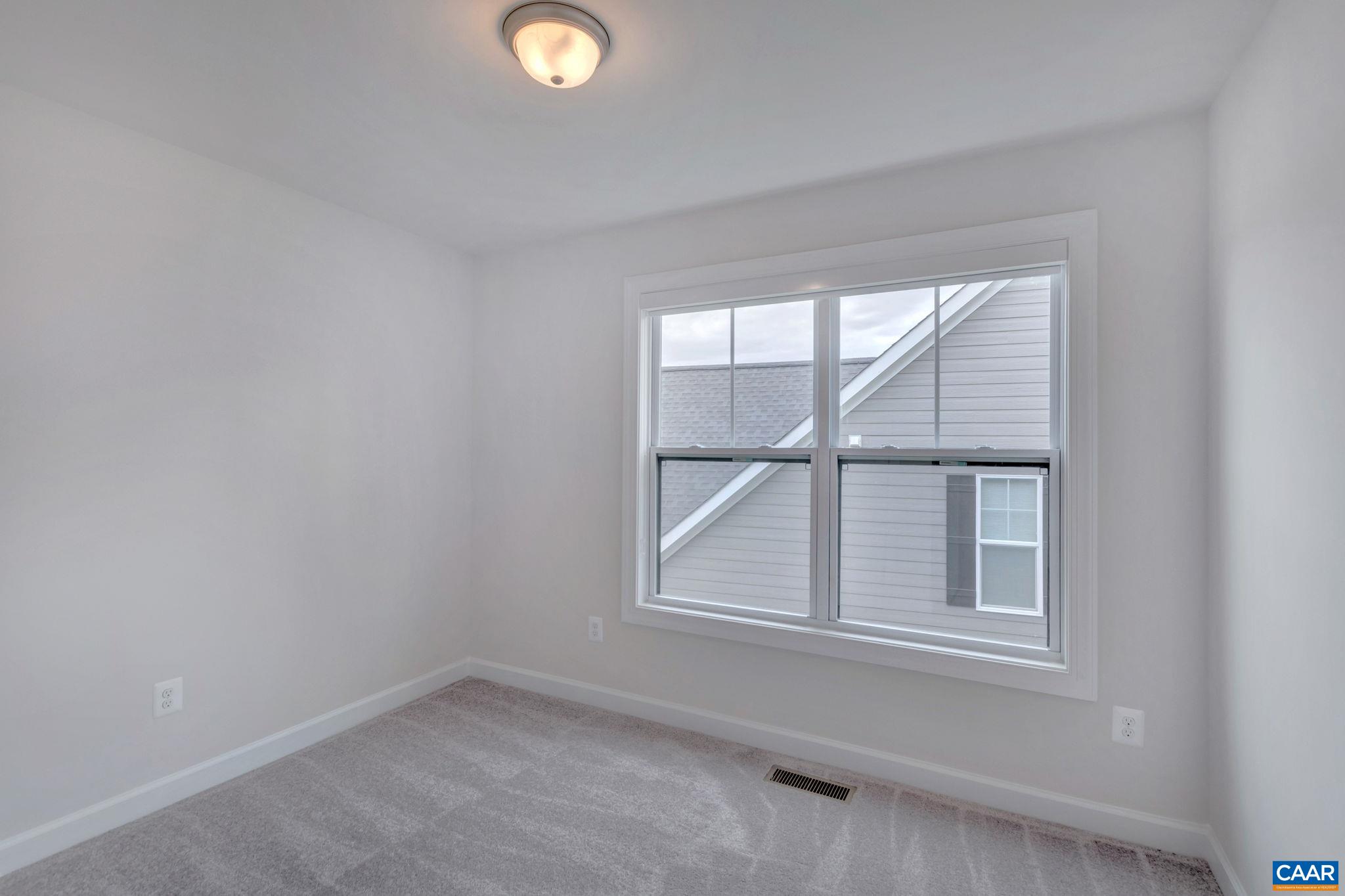 19 PINE SHADOW CT