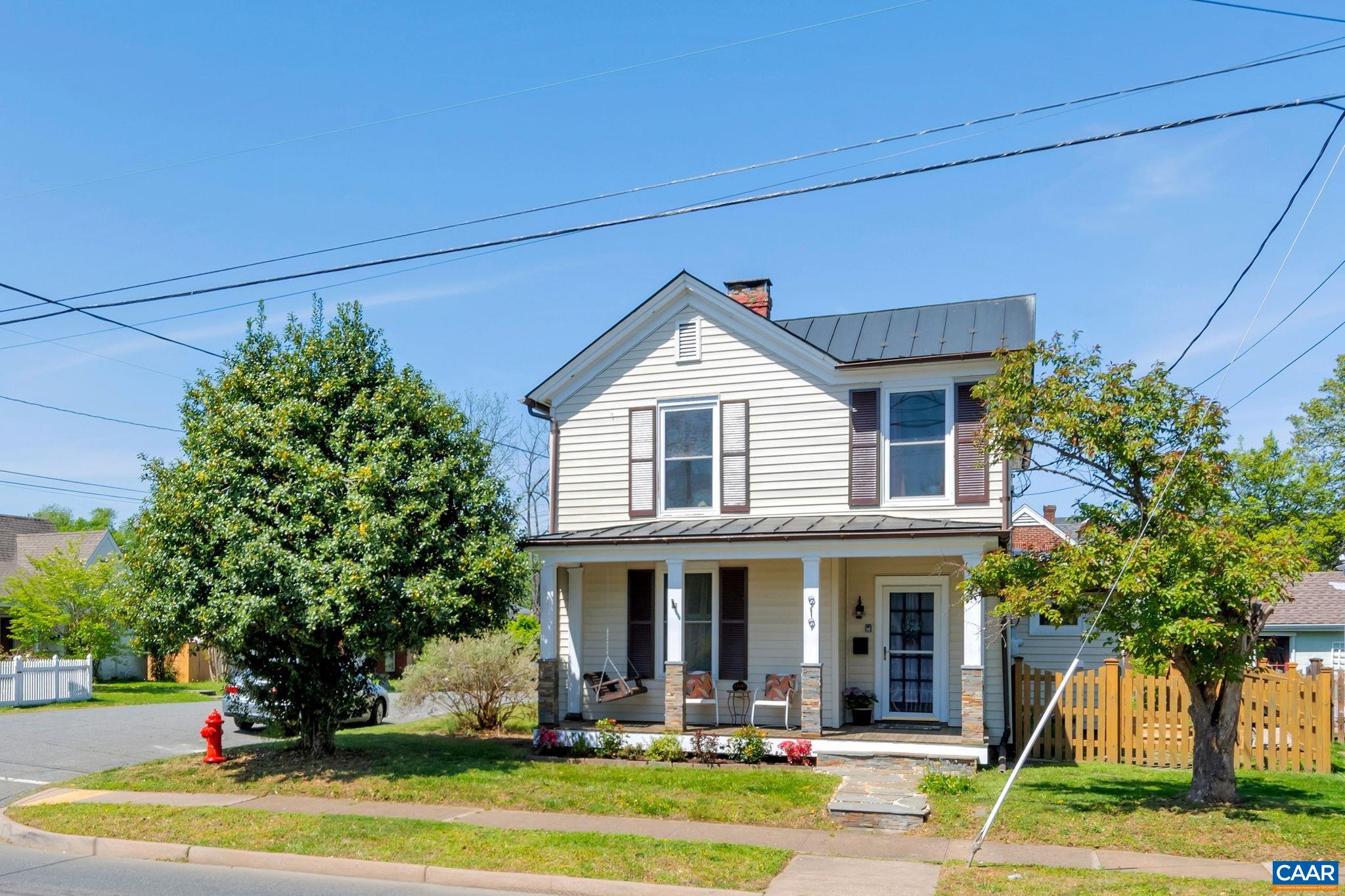 919 AVON ST