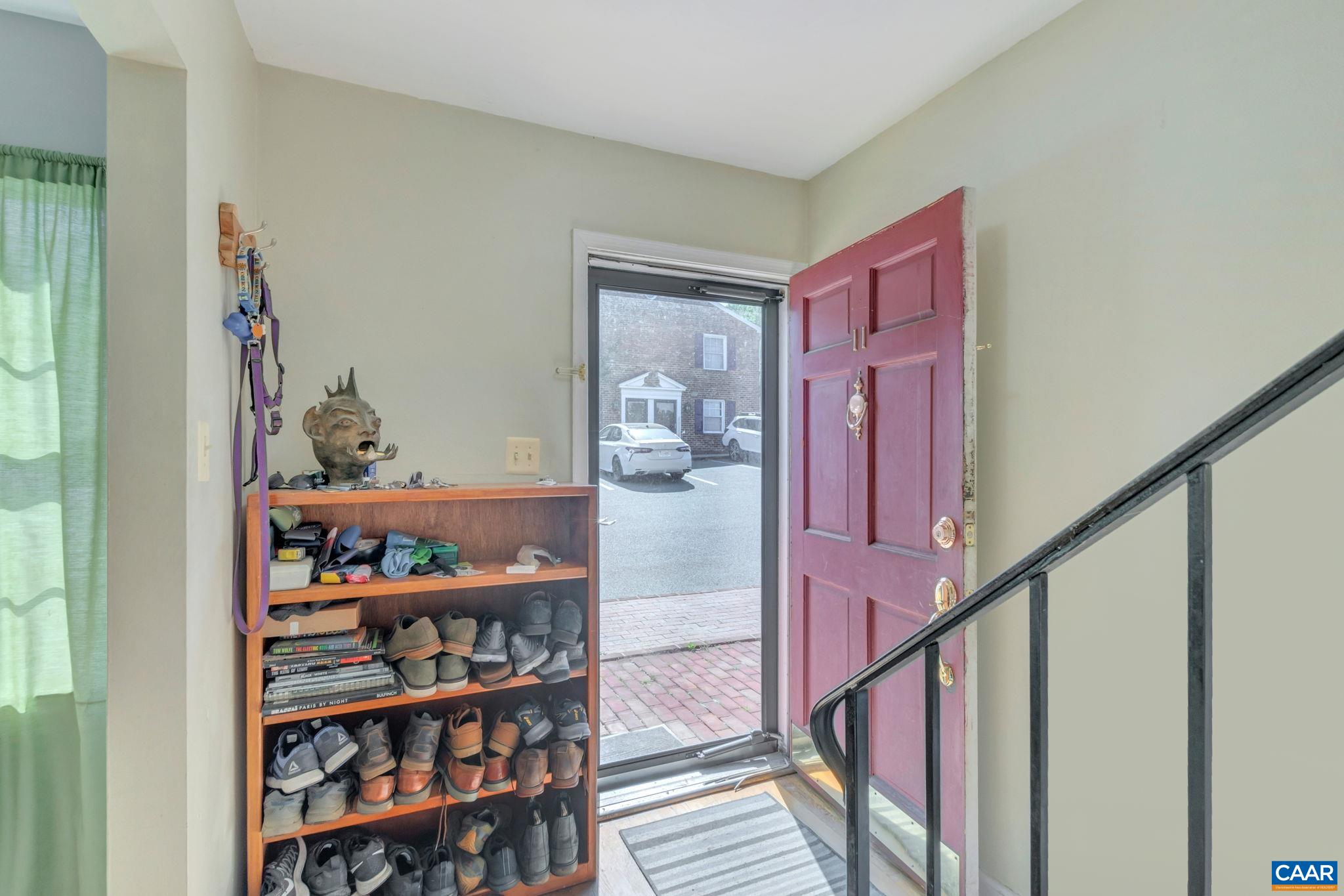 210 SAPONI LN Unit: 11