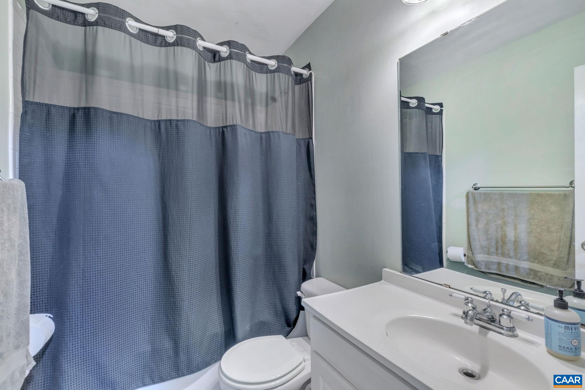 210 SAPONI LN Unit: 11