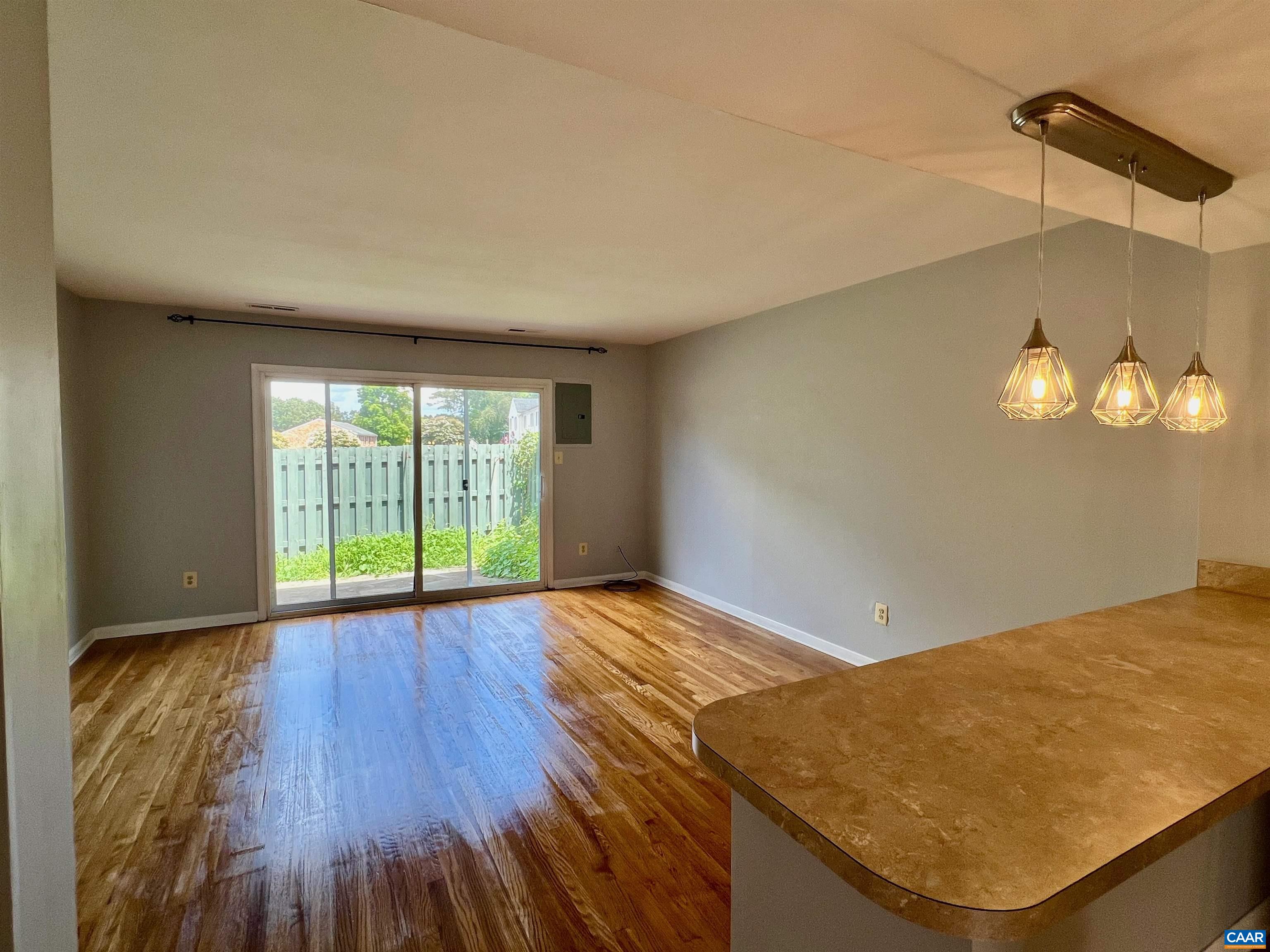 210 SAPONI LN Unit: 11