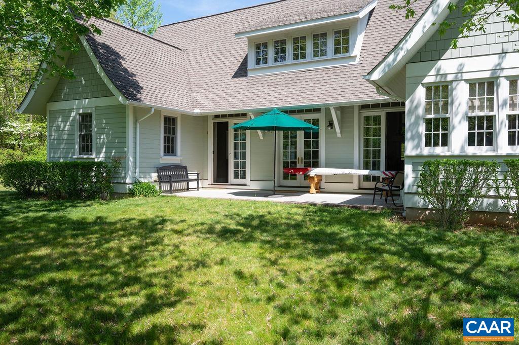 30 CEDAR MEADOW DR