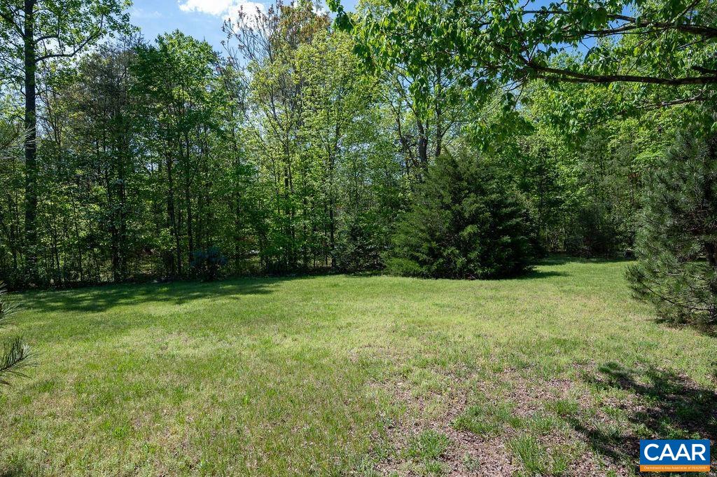 30 CEDAR MEADOW DR