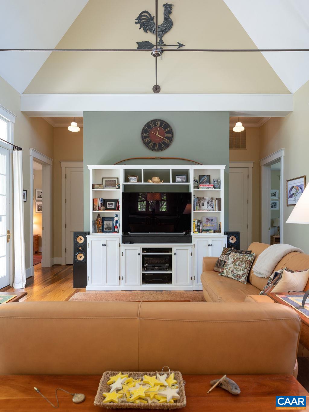 30 CEDAR MEADOW DR