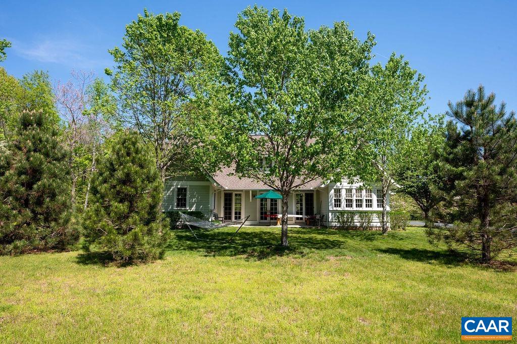 30 CEDAR MEADOW DR