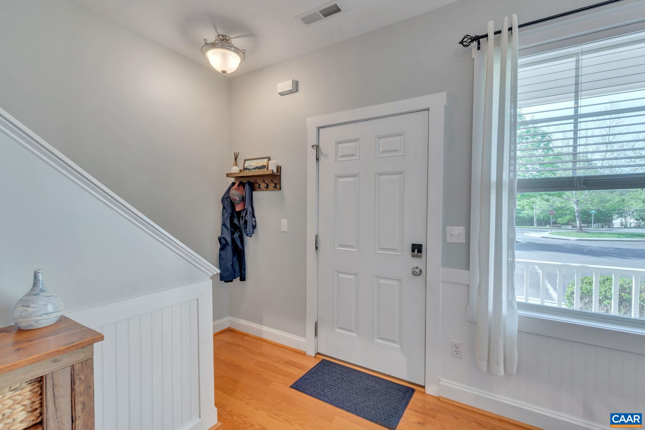 374 JOLIET CT