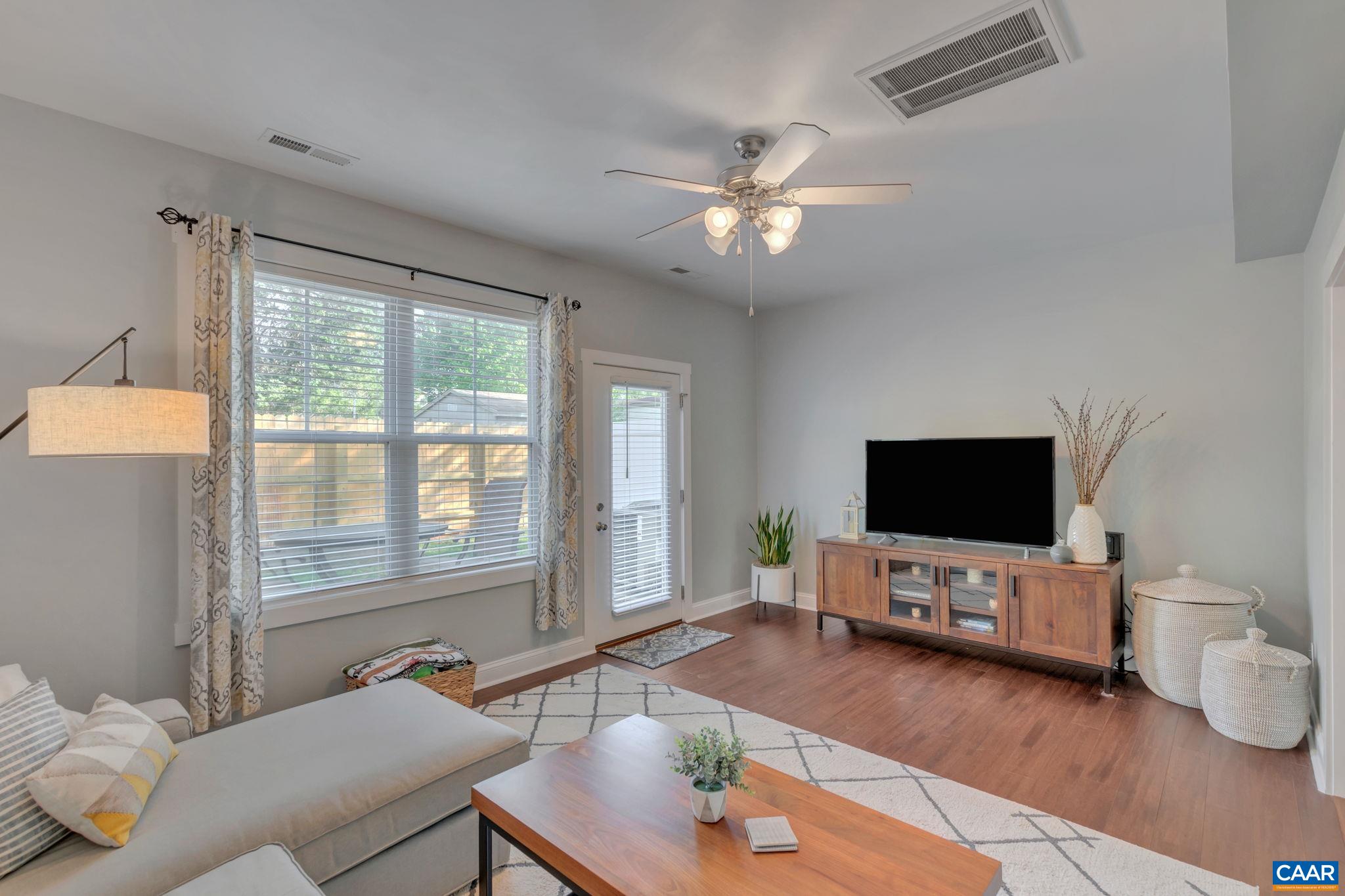 374 JOLIET CT