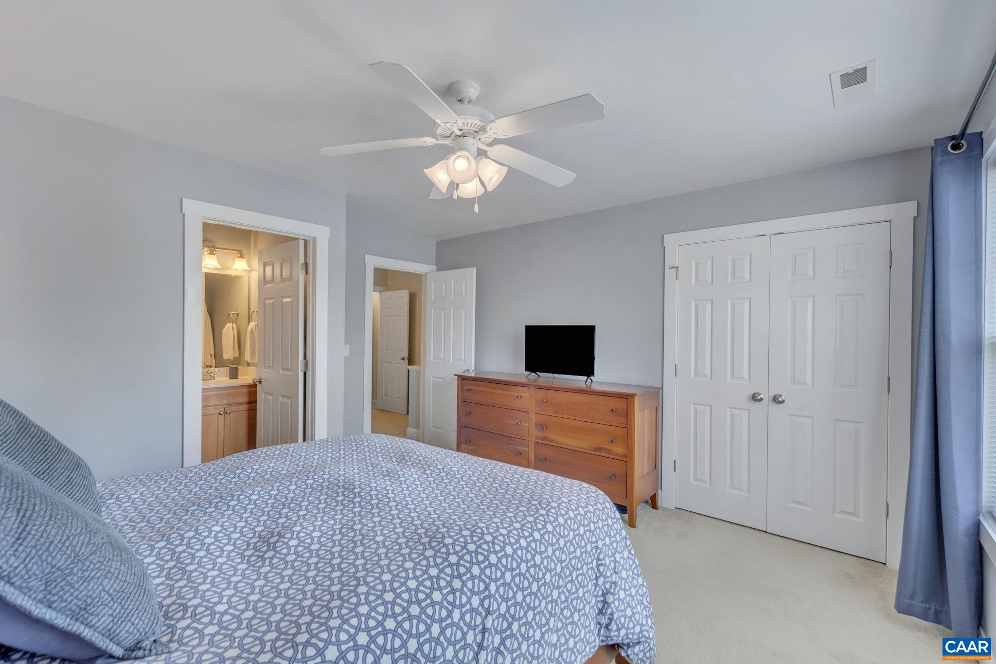 374 JOLIET CT