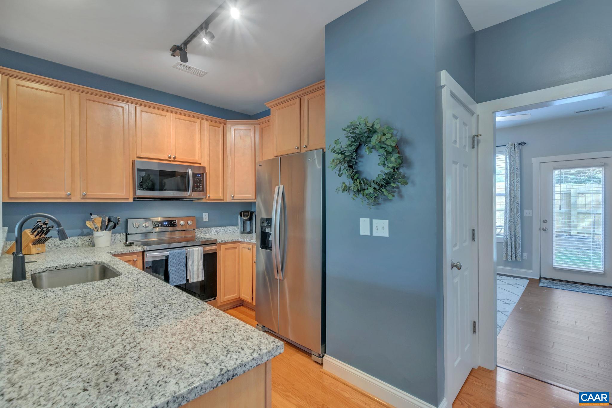 374 JOLIET CT