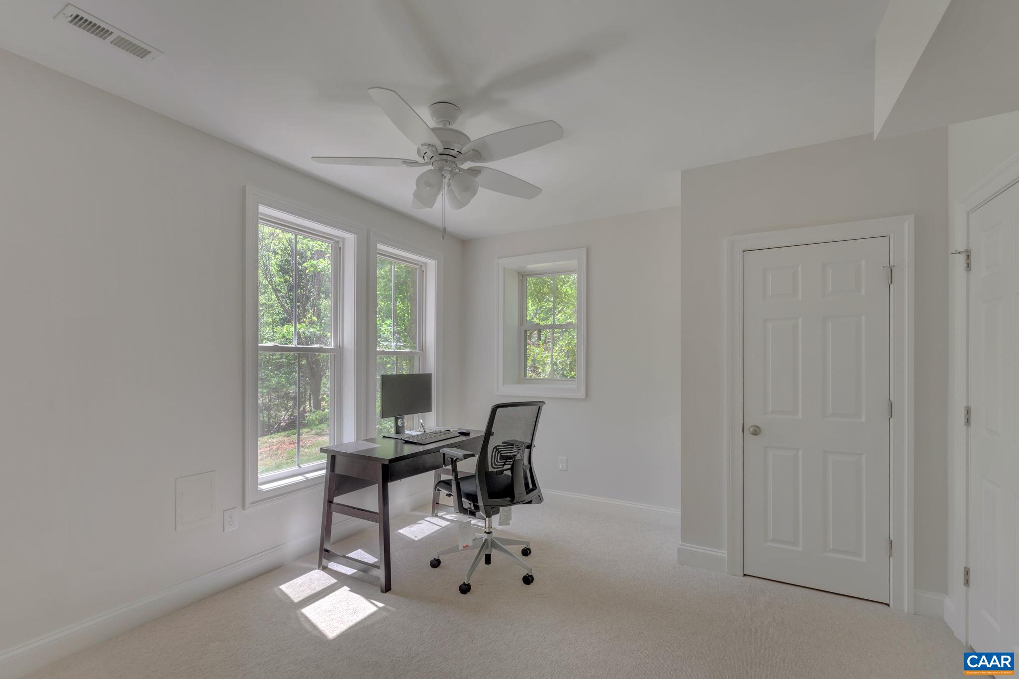 124 MORGAN CT