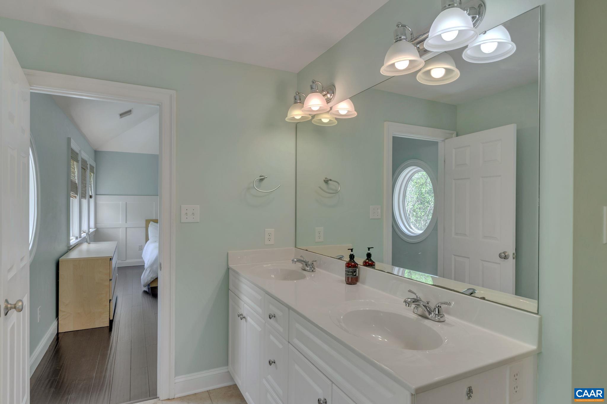 124 MORGAN CT