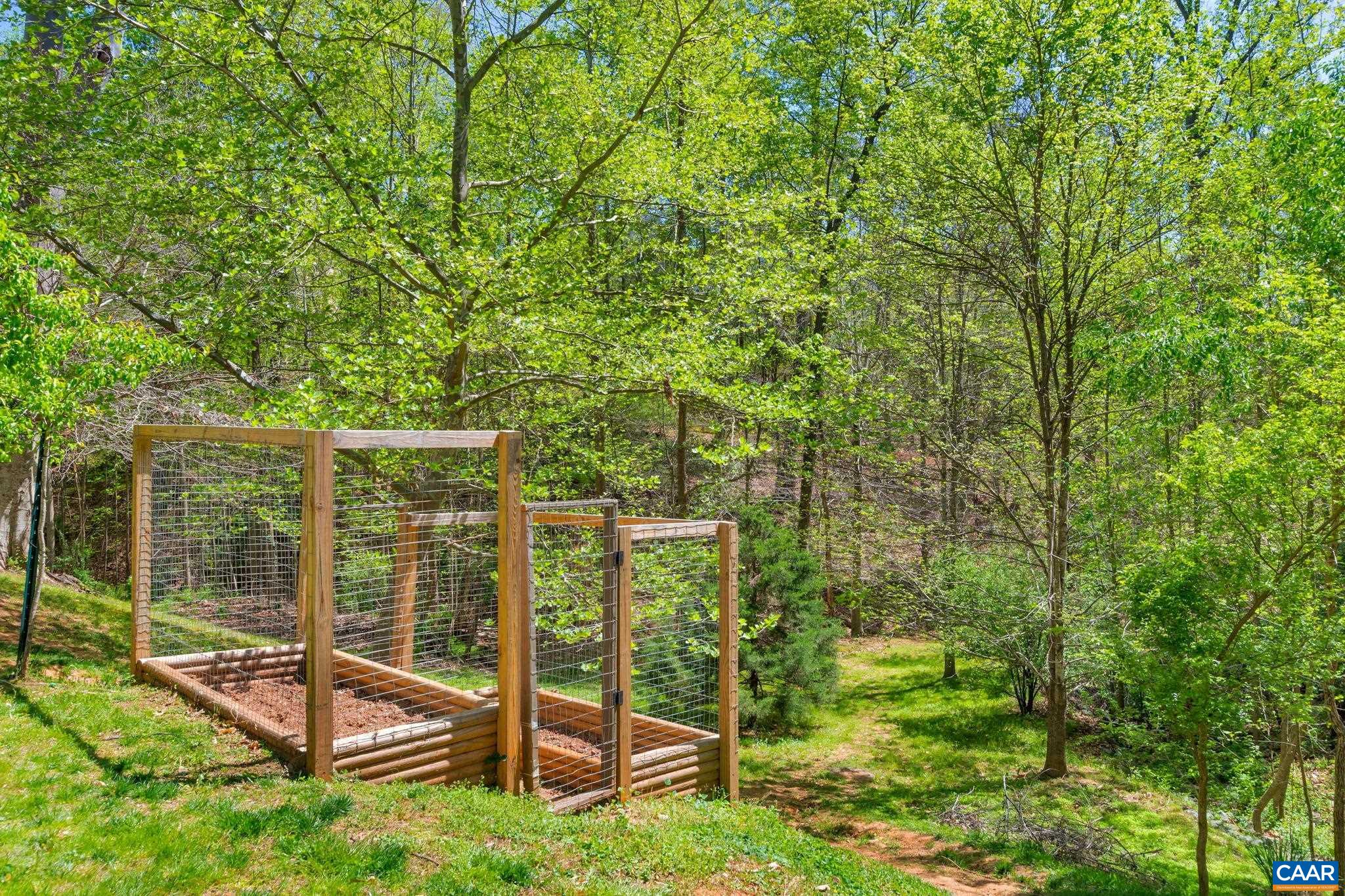 124 MORGAN CT