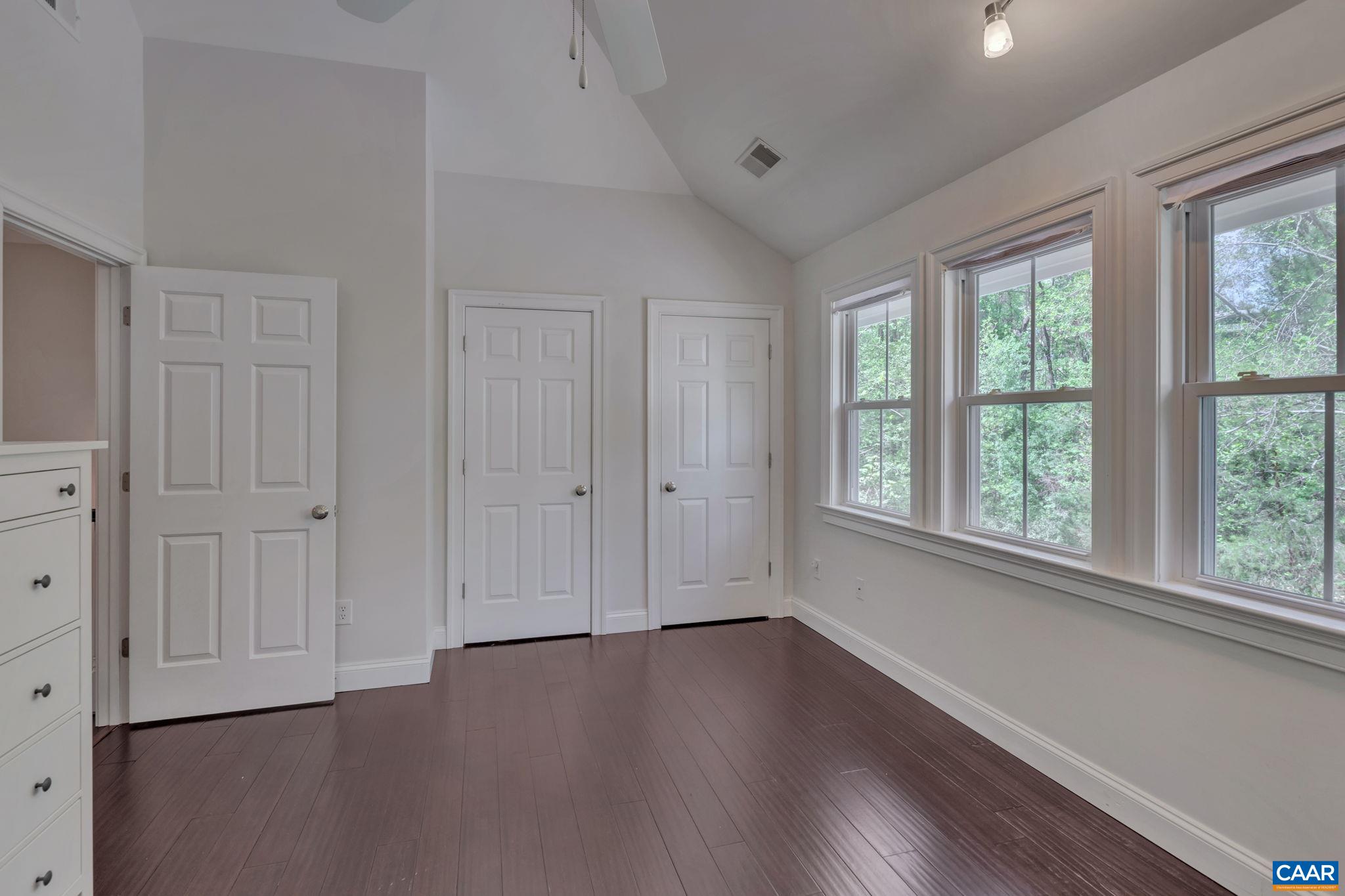 124 MORGAN CT