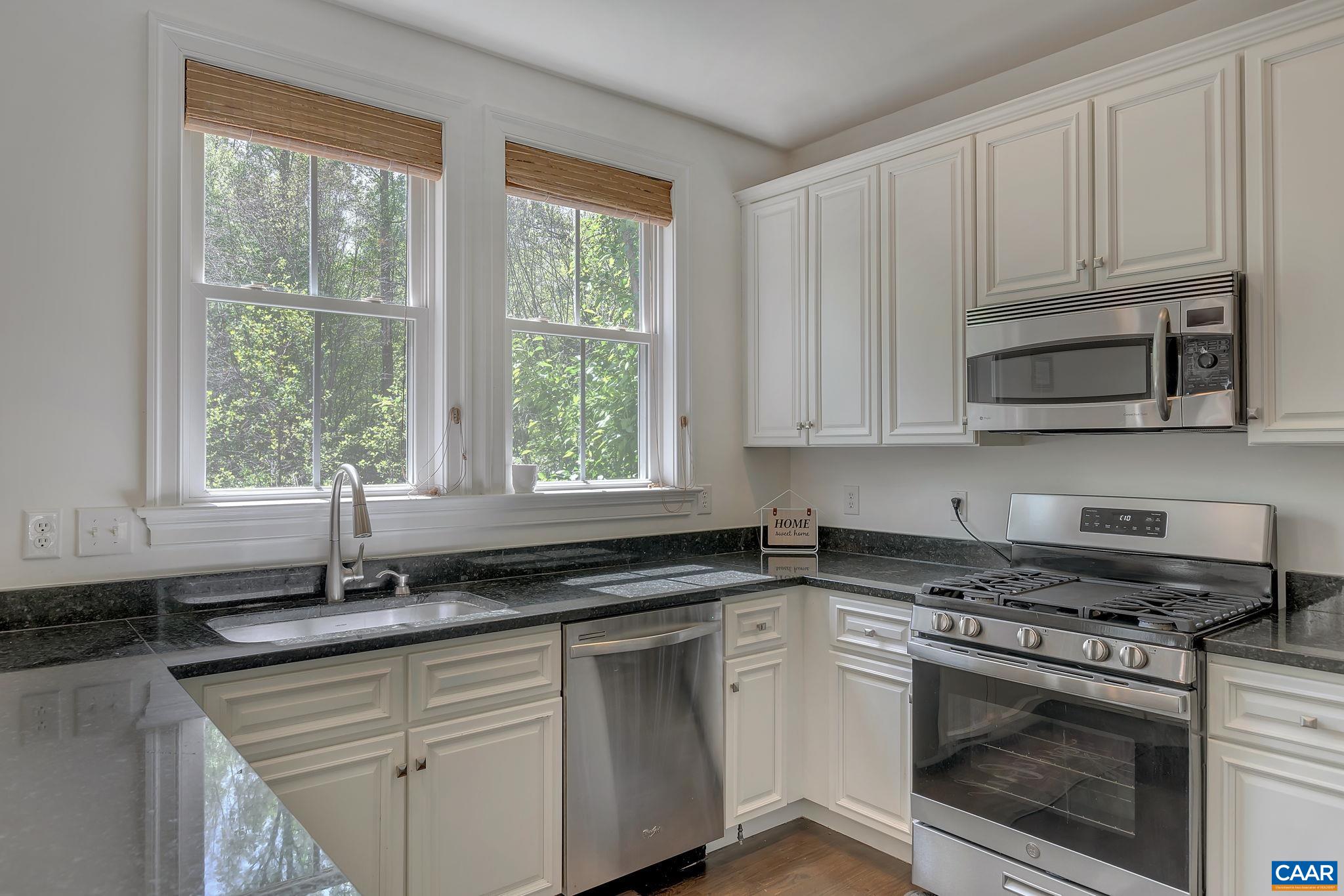 124 MORGAN CT