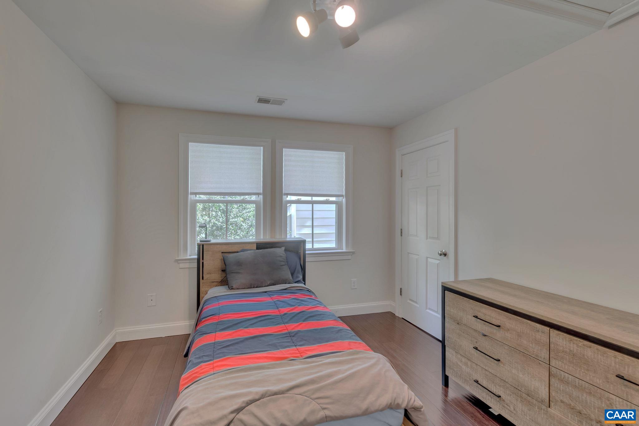 124 MORGAN CT