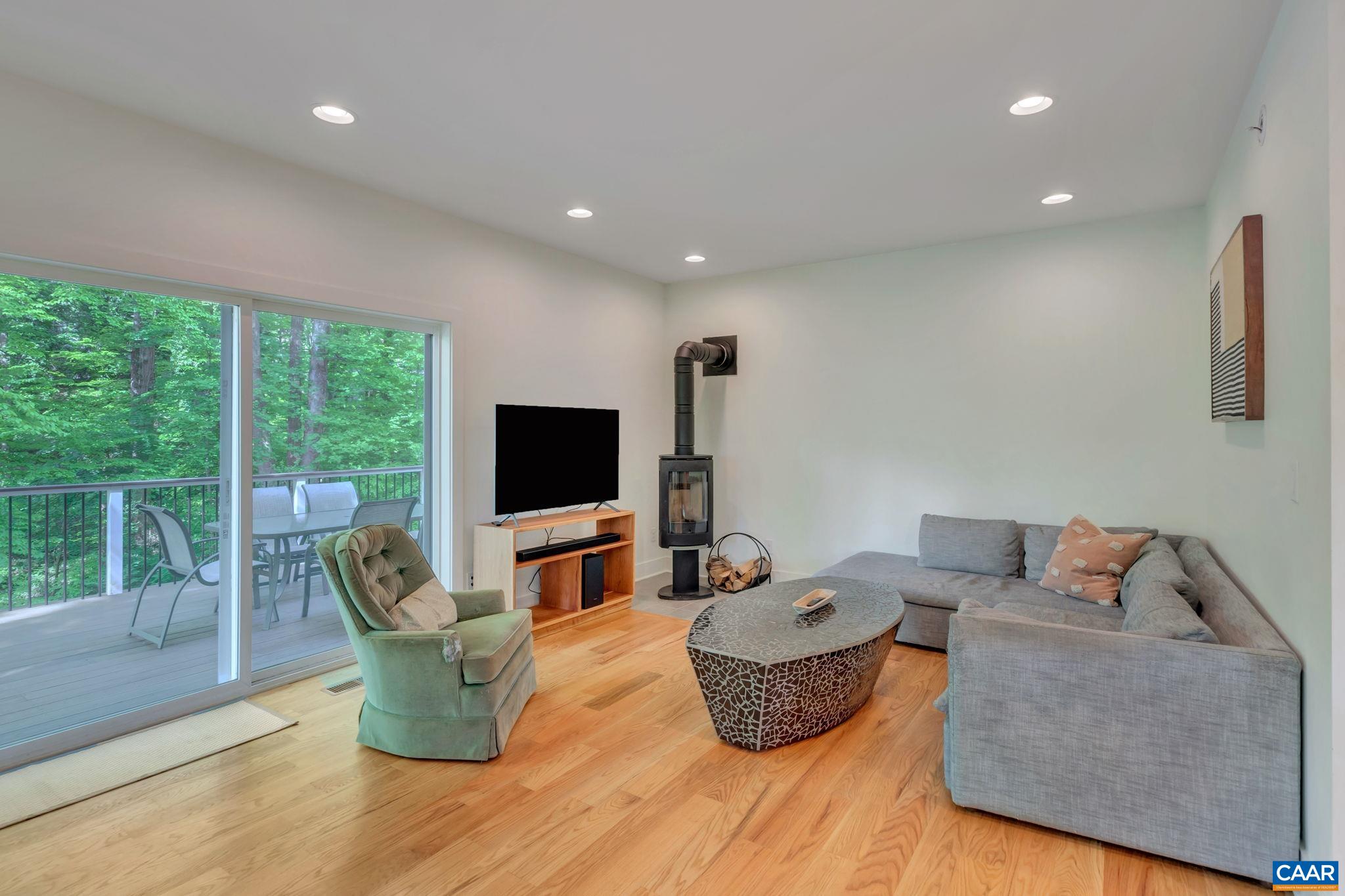2335 HIGHLAND AVE