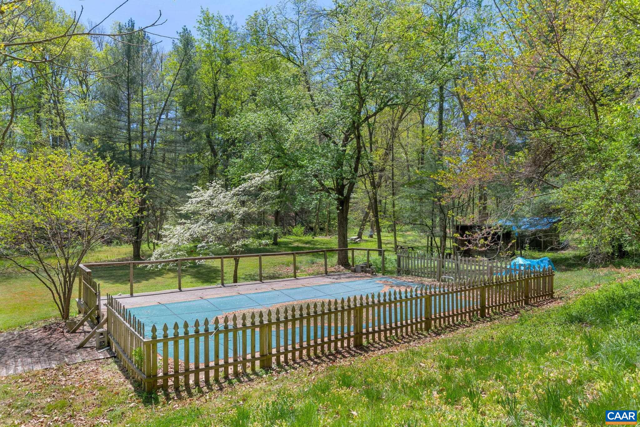 5670 OAK DR