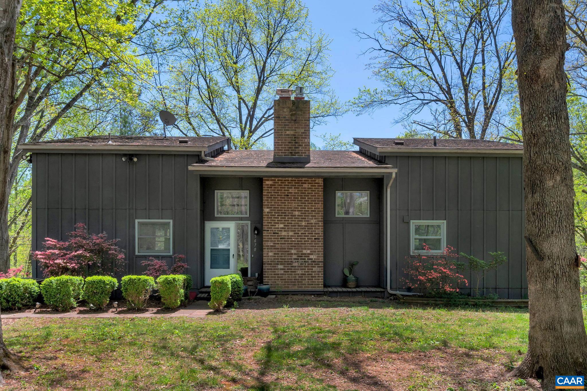 5670 OAK DR