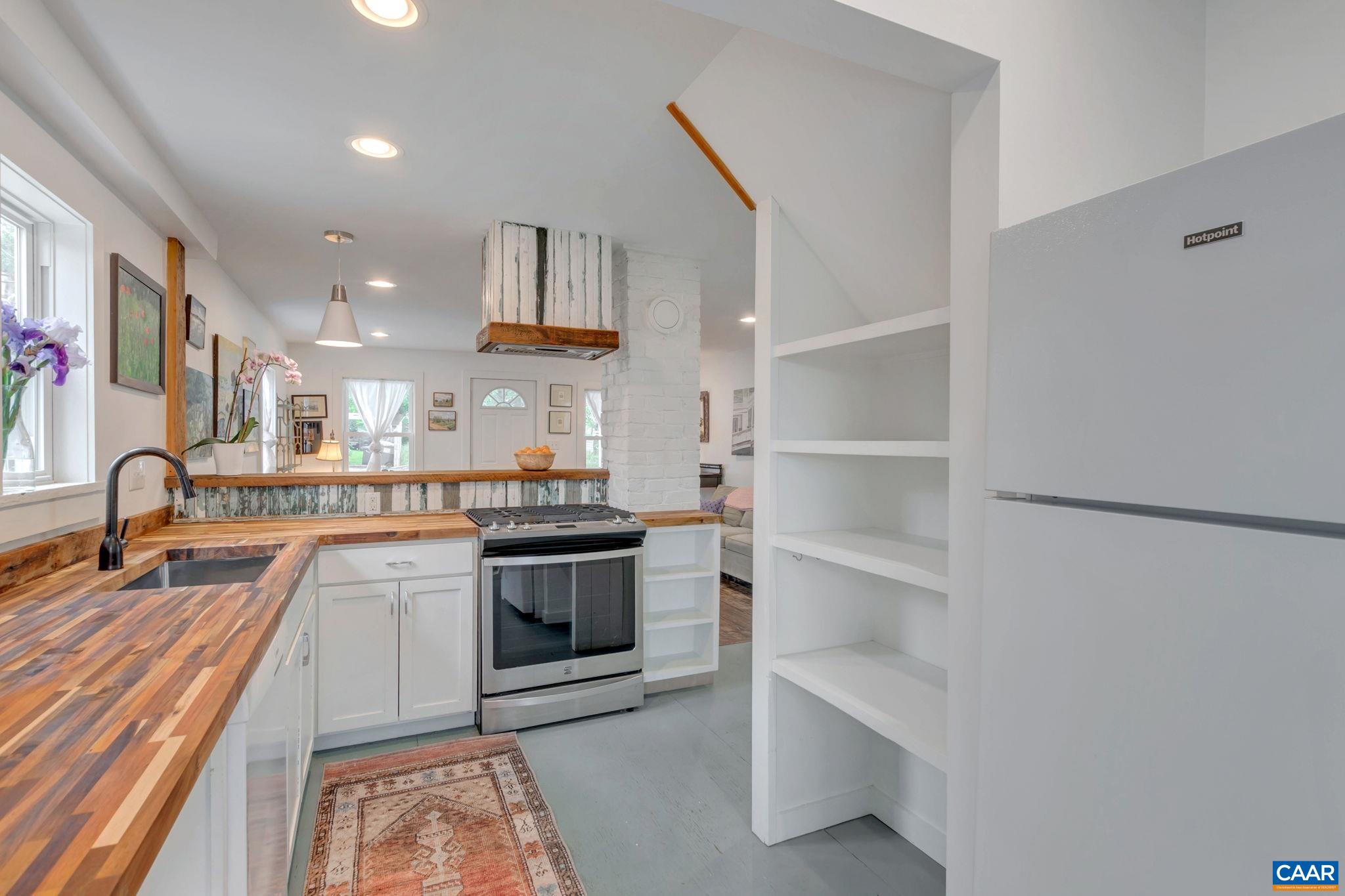 326 NW 10 1/2 ST