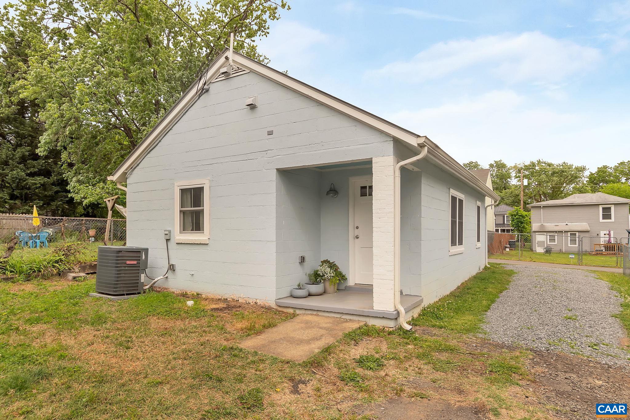 326 NW 10 1/2 ST