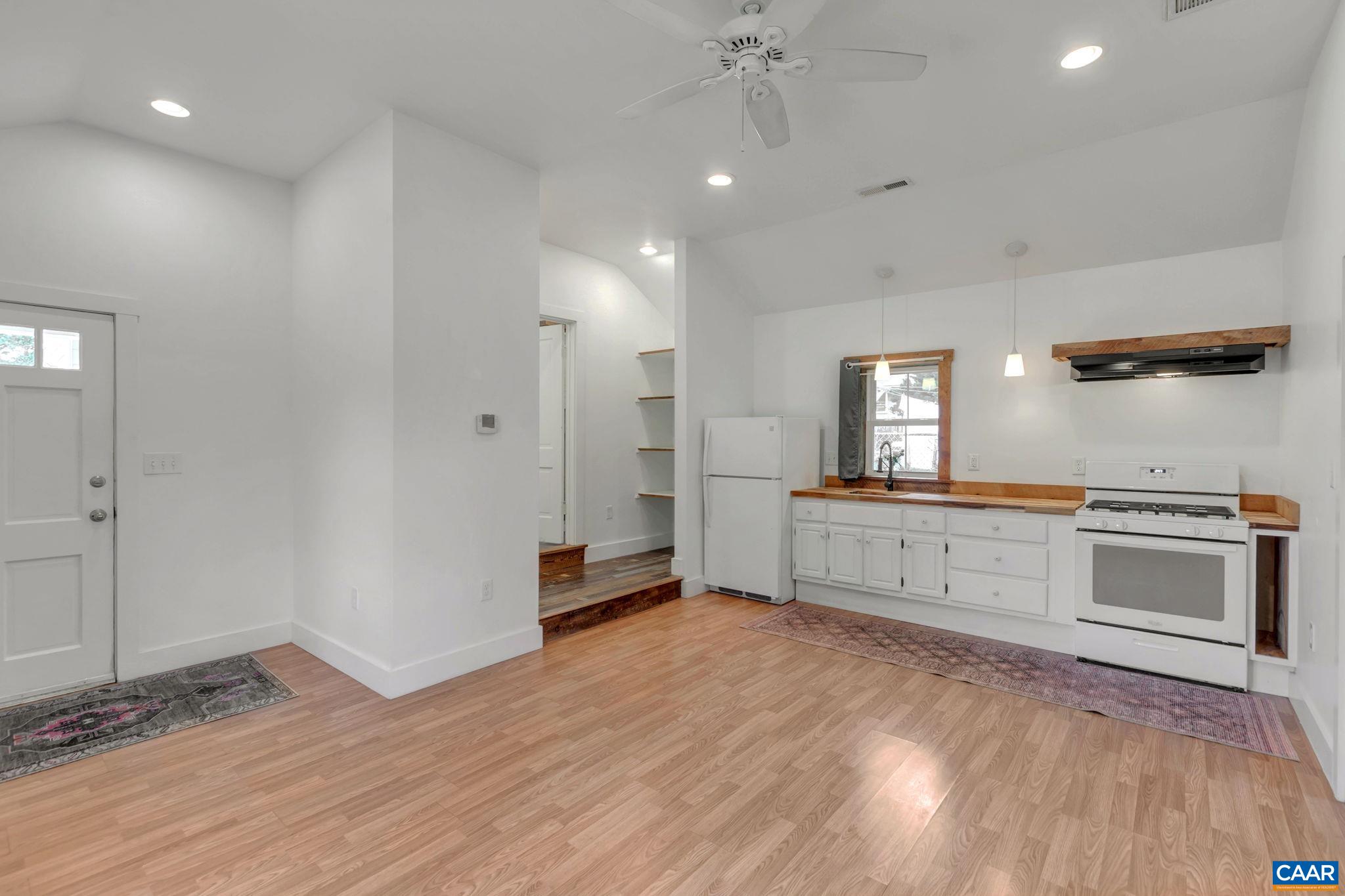 326 NW 10 1/2 ST