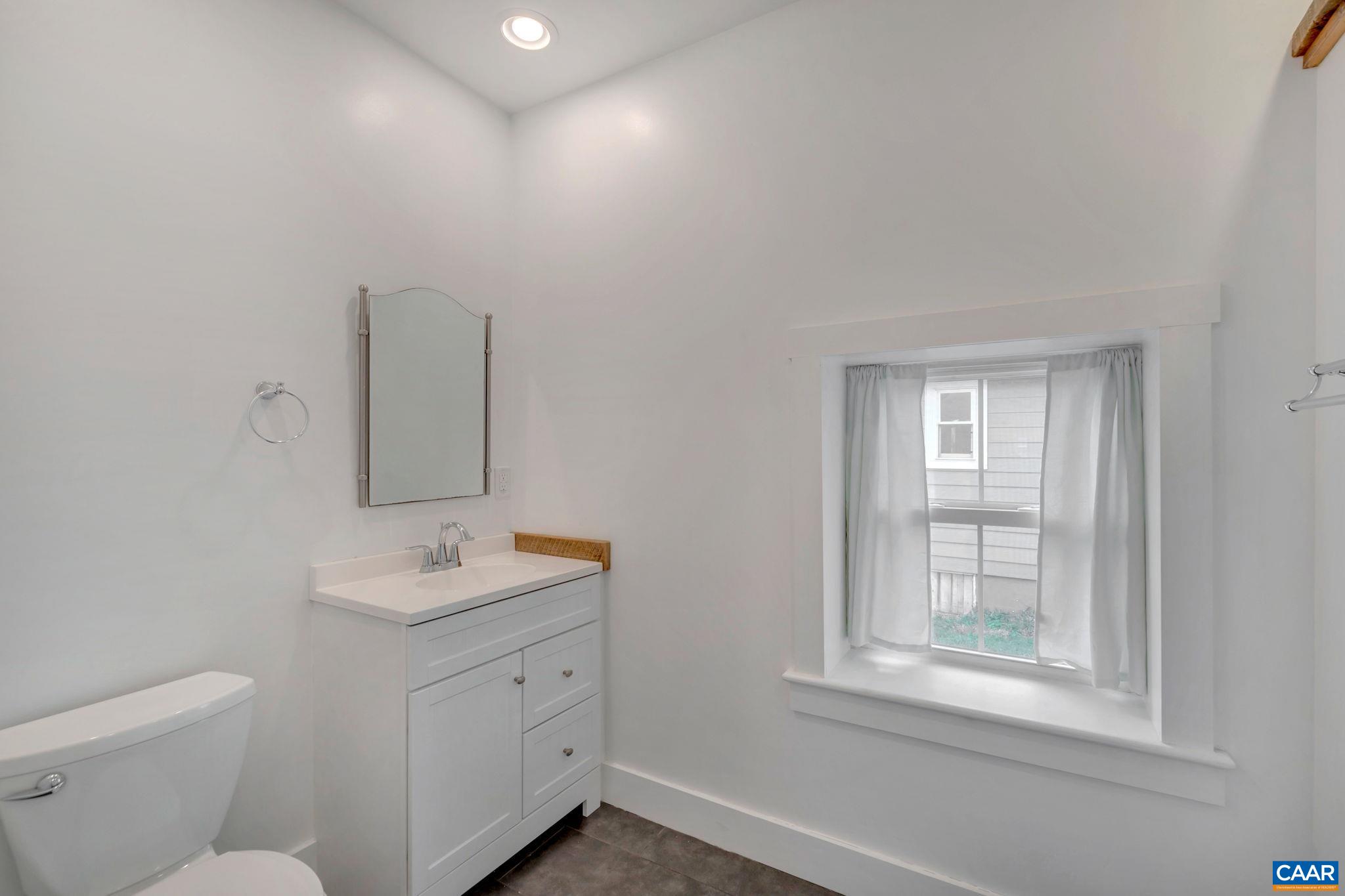 326 NW 10 1/2 ST
