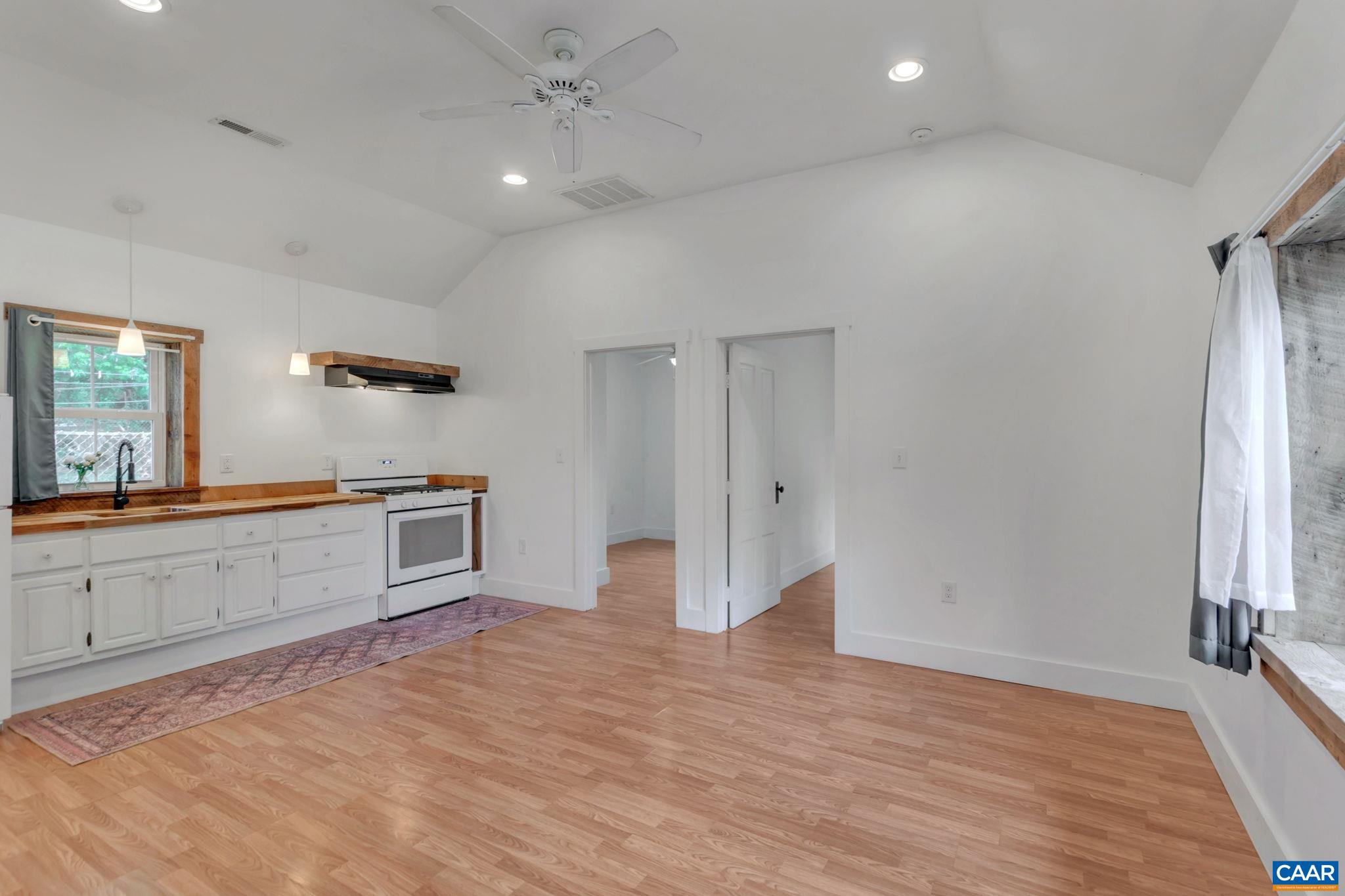 326 NW 10 1/2 ST
