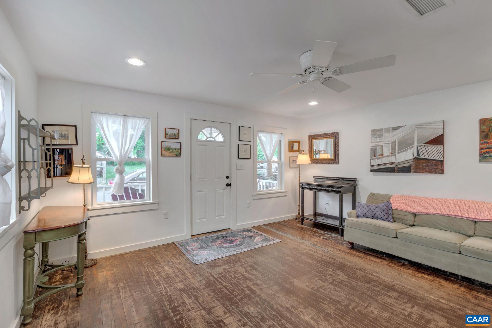 326 NW 10 1/2 ST