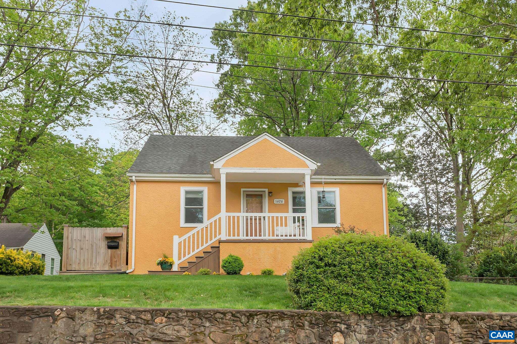 1626 MULBERRY AVE