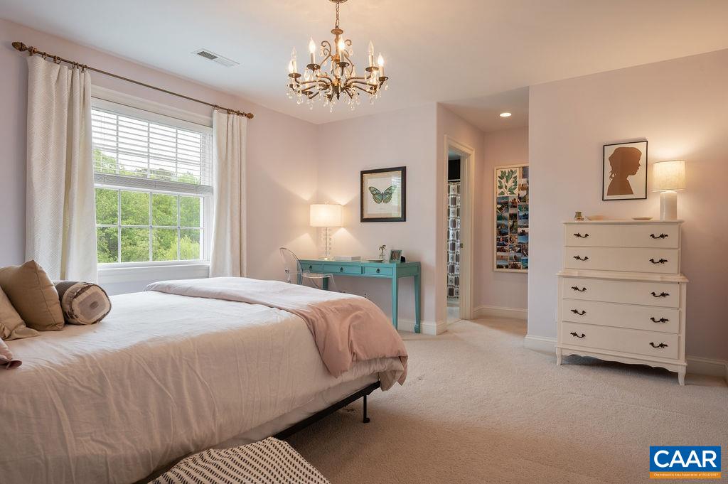 3382 TURNBERRY CIR