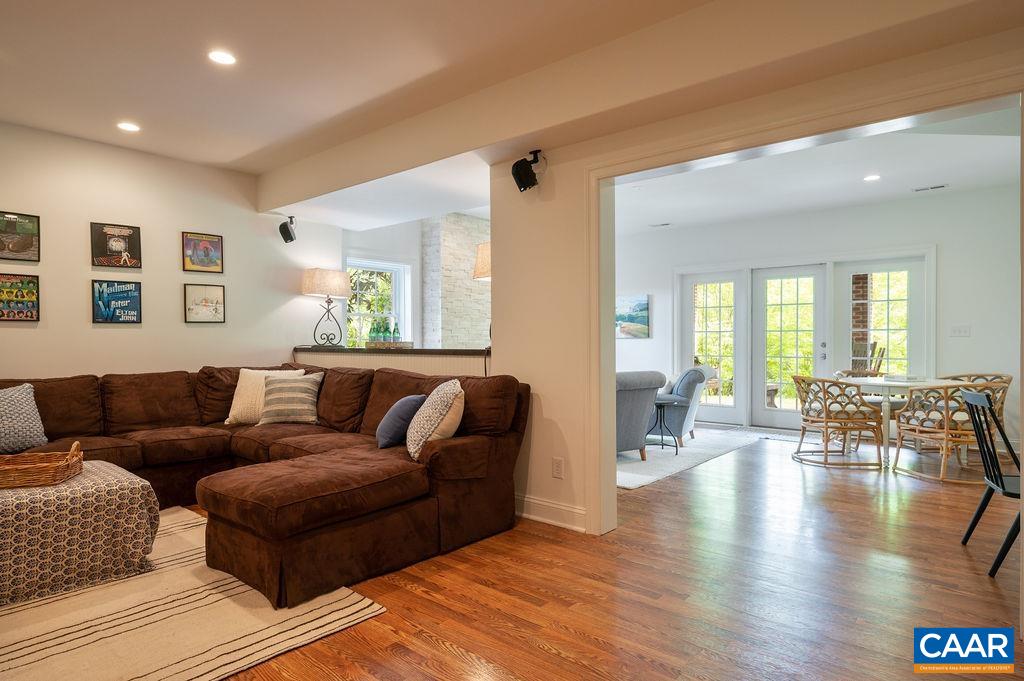 3382 TURNBERRY CIR